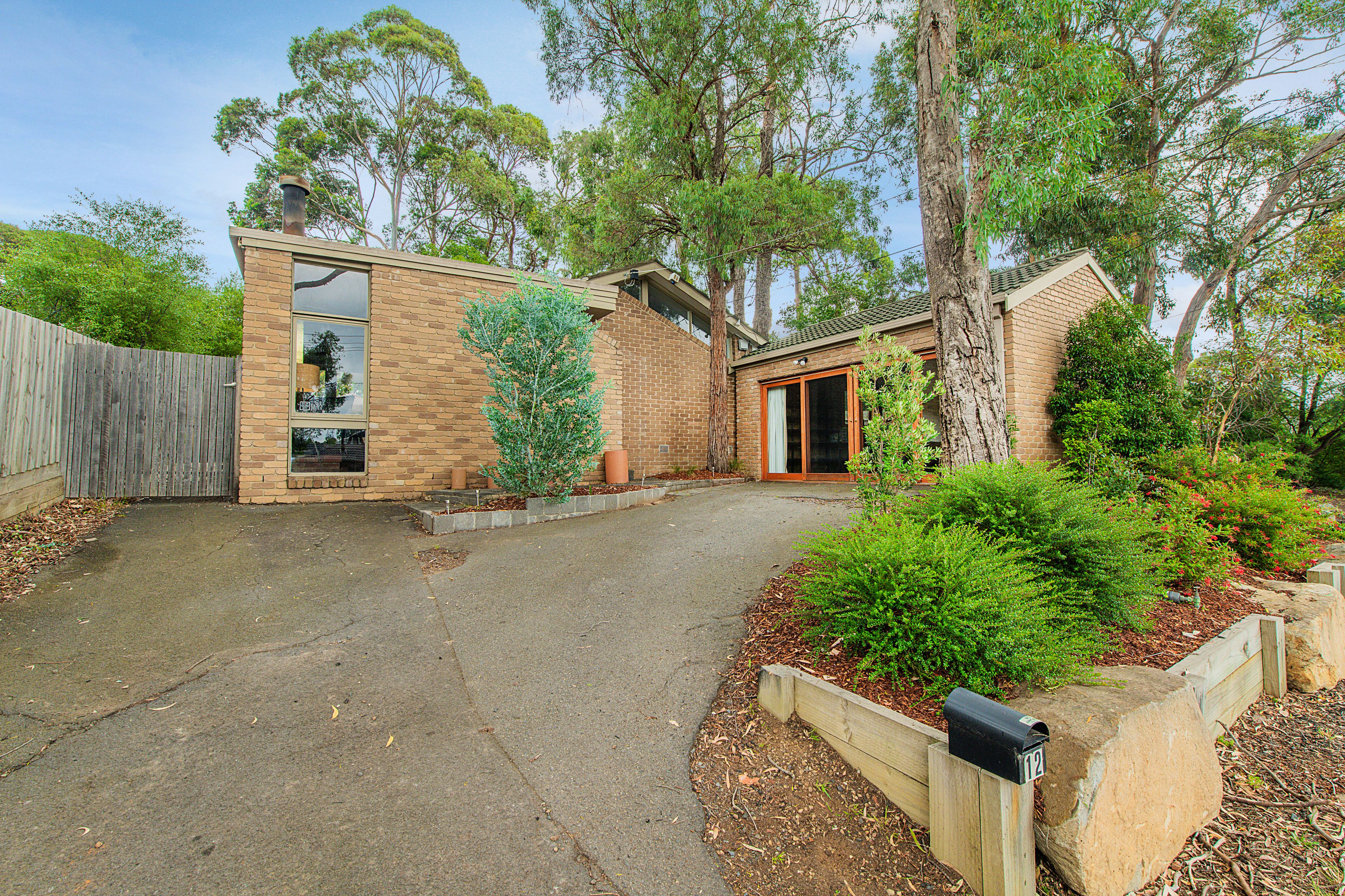 12 Richborough Grove, Ferntree Gully, VIC 3156