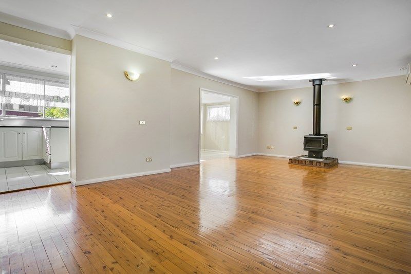 11 Randolph Street, Campbelltown, NSW 2560
