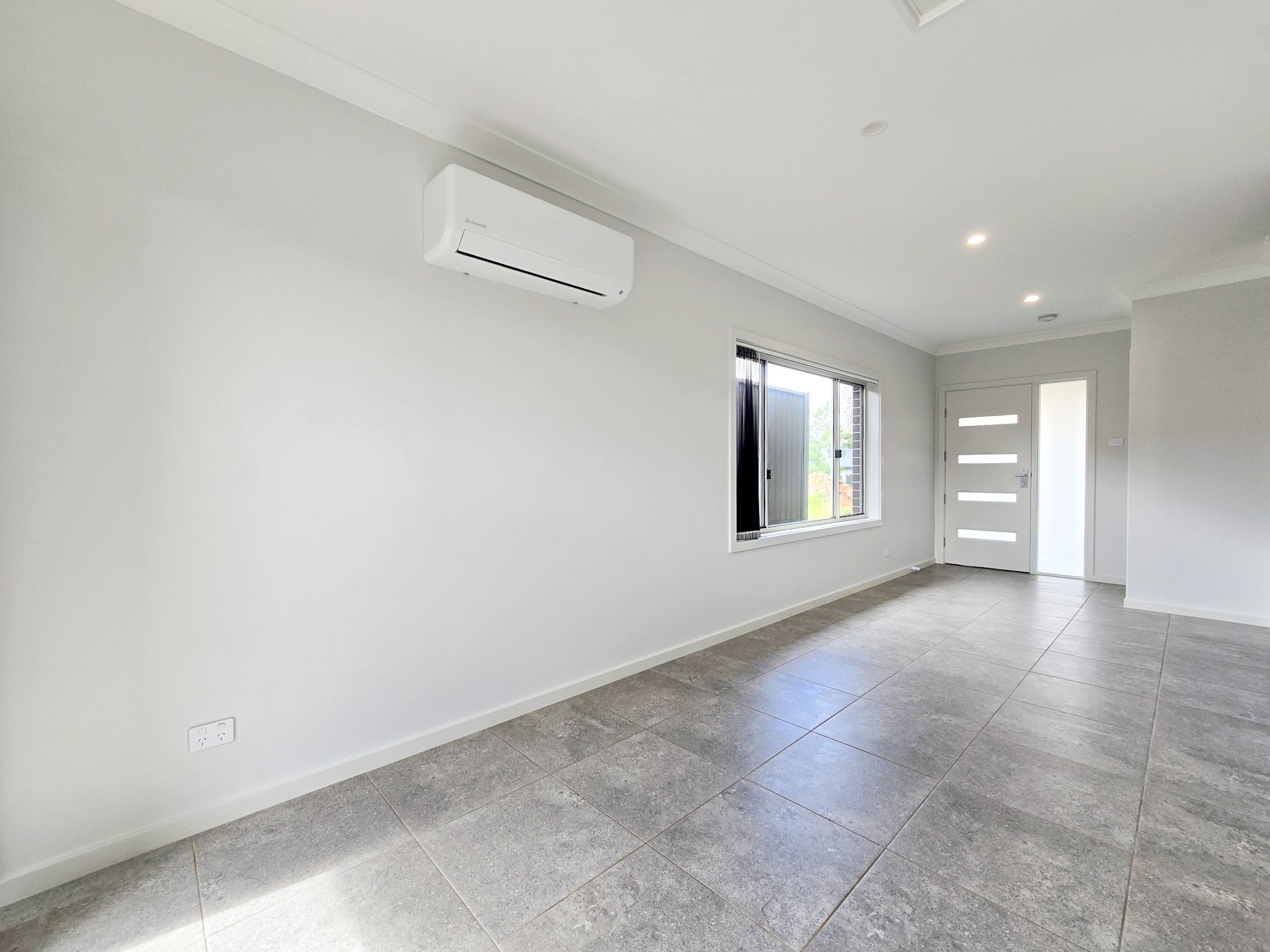 16a Mallee Crescent — photo from Ray White Macarthur Group