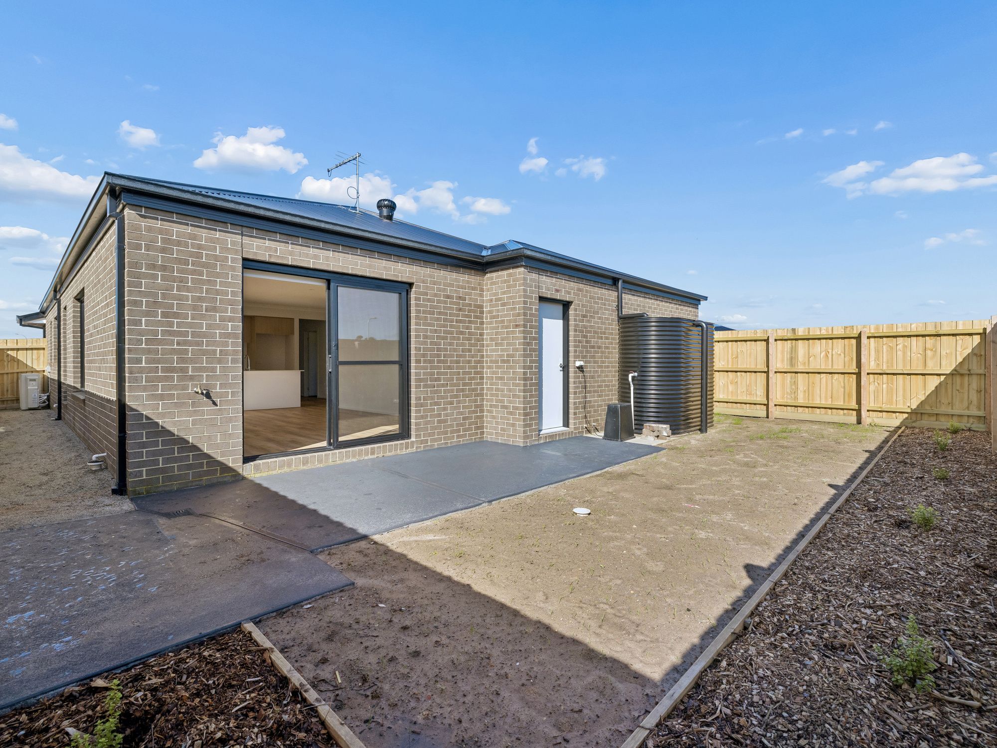 2 Avocet Road — photo 12 of 15