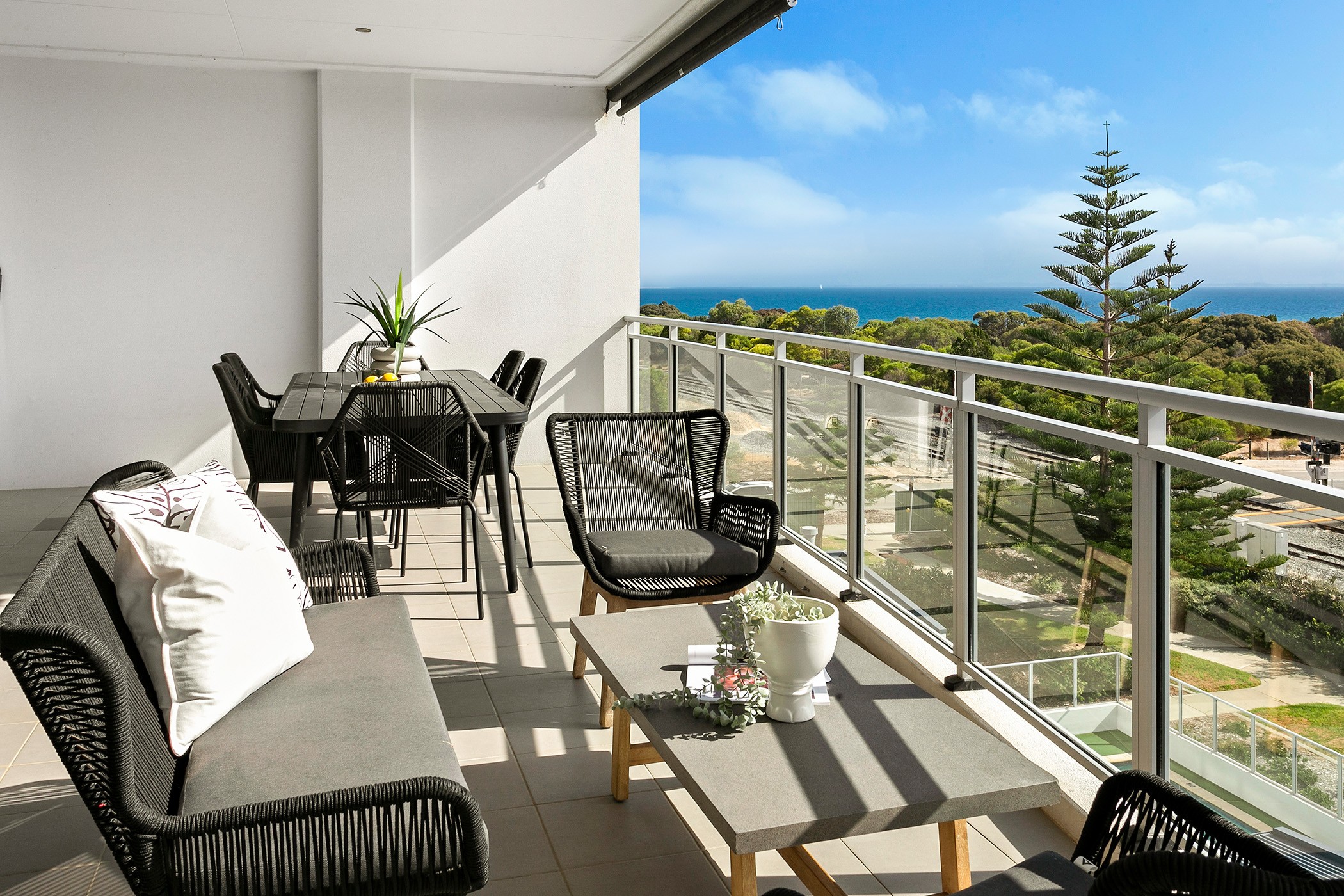 12/52 Rollinson Road, North Coogee, WA 6163
