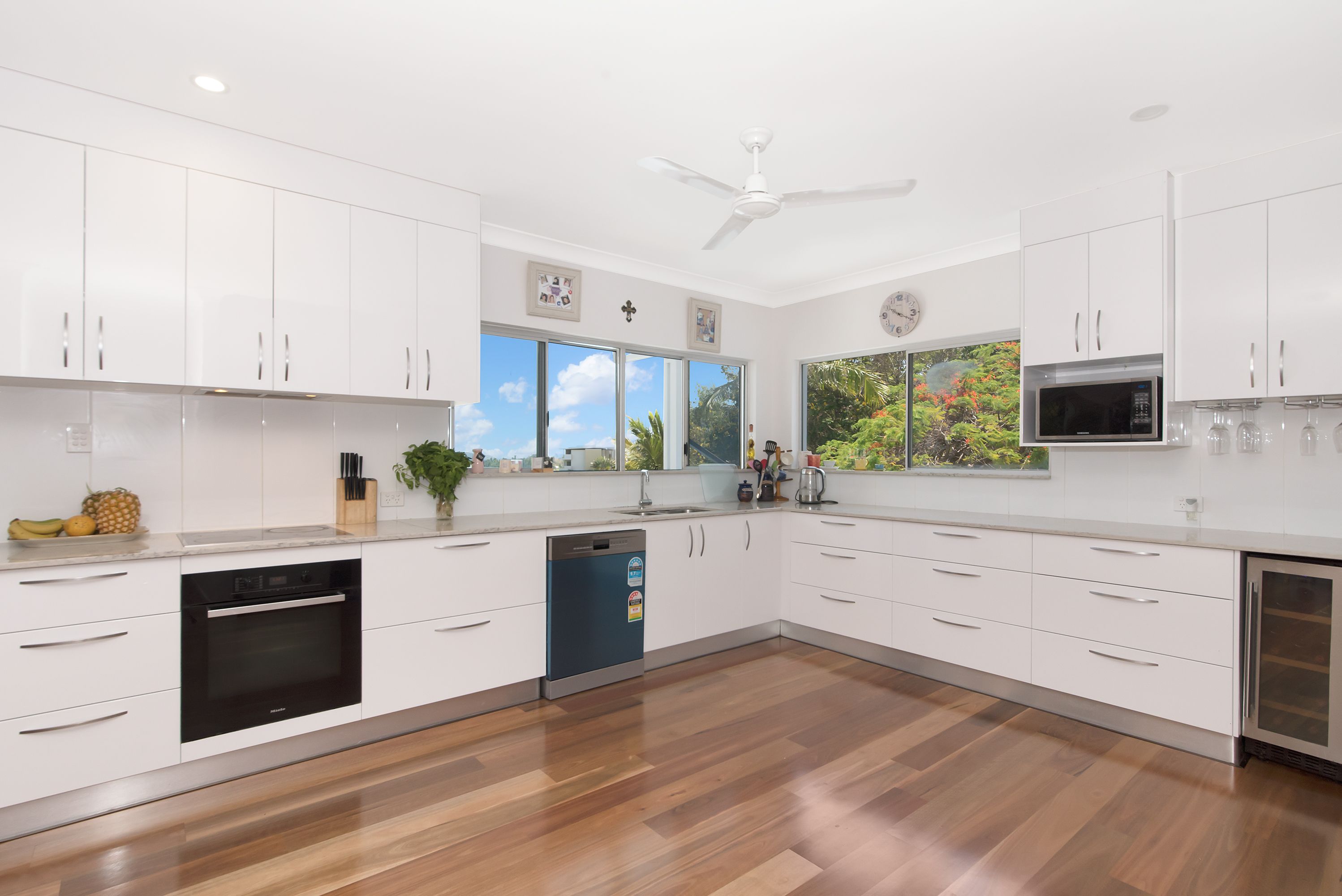 20 St James Drive, Belgian Gardens, QLD 4810