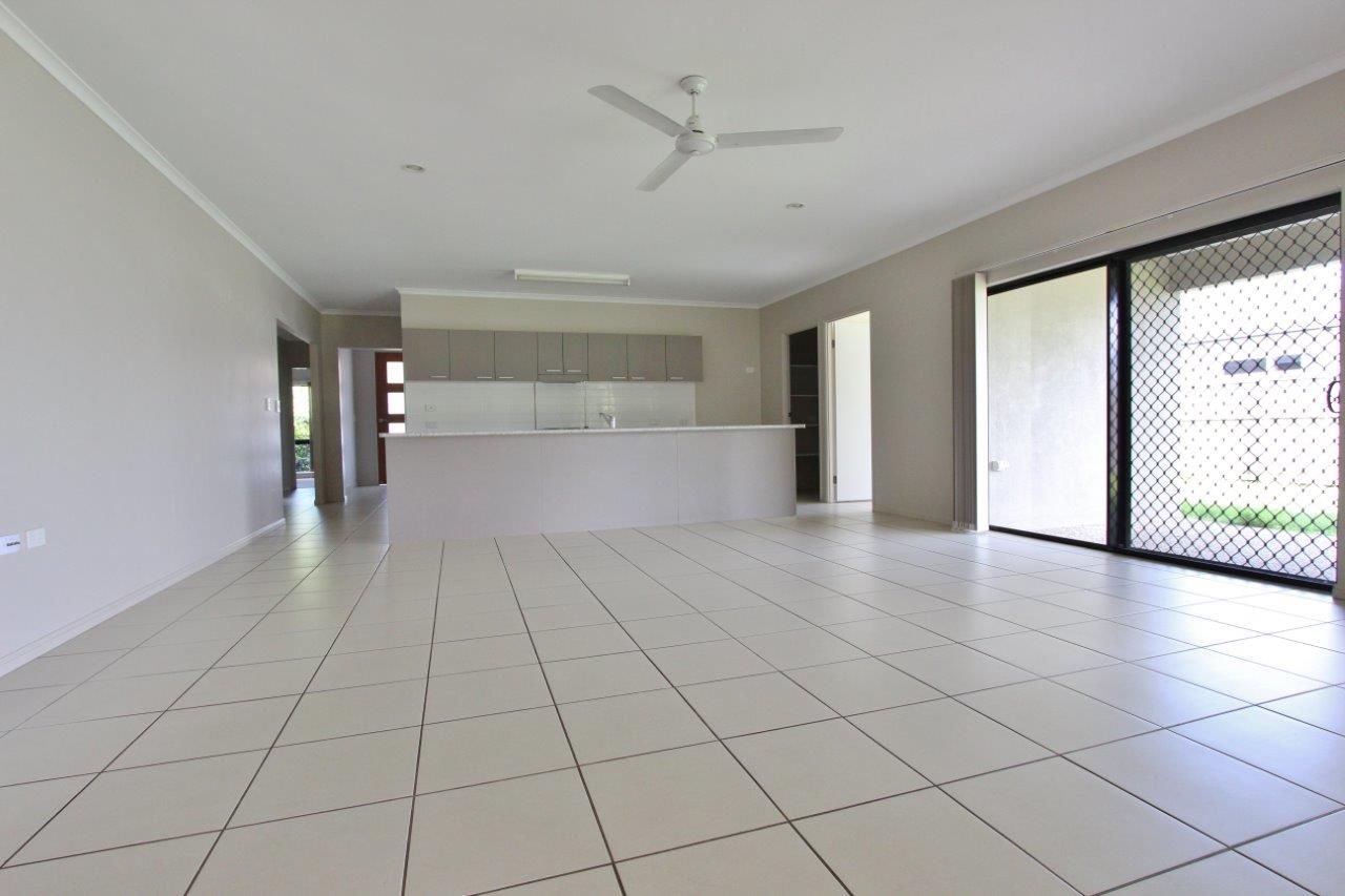20 Fossilbrook Bend, Trinity Park, QLD 4879