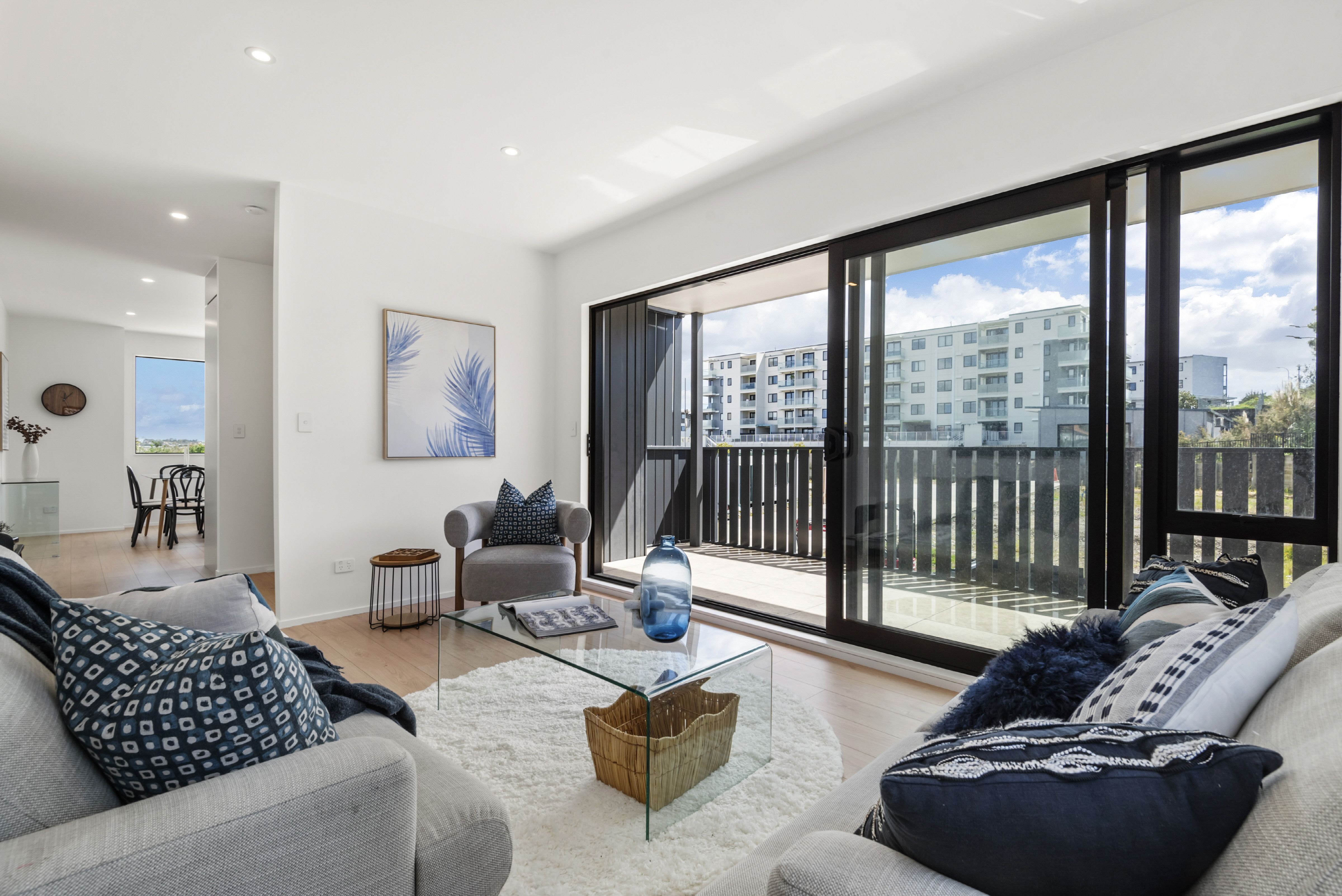 9/52B Rosedale Road, Rosedale, North Shore City