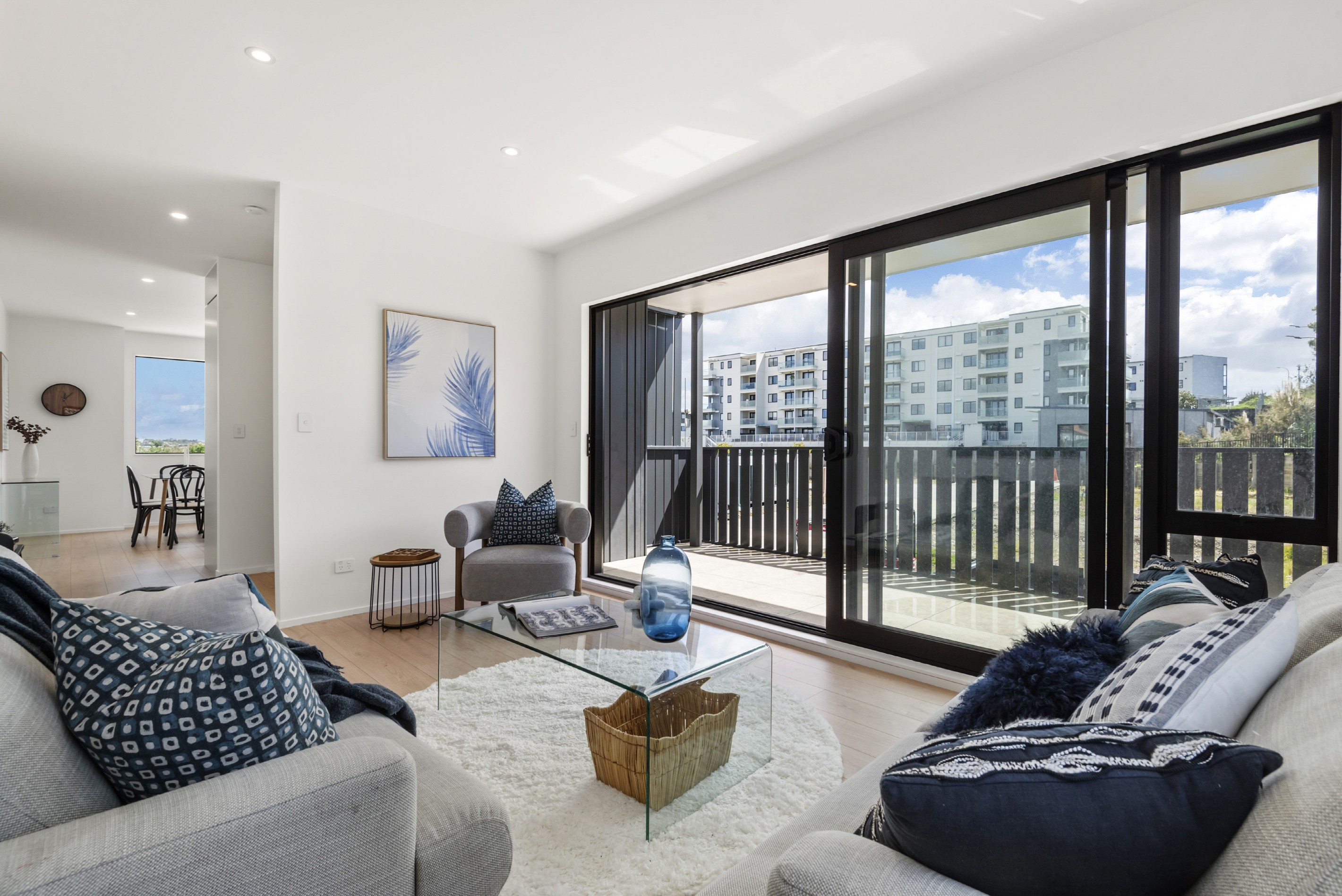 9/52B Rosedale Road, Rosedale, North Shore City