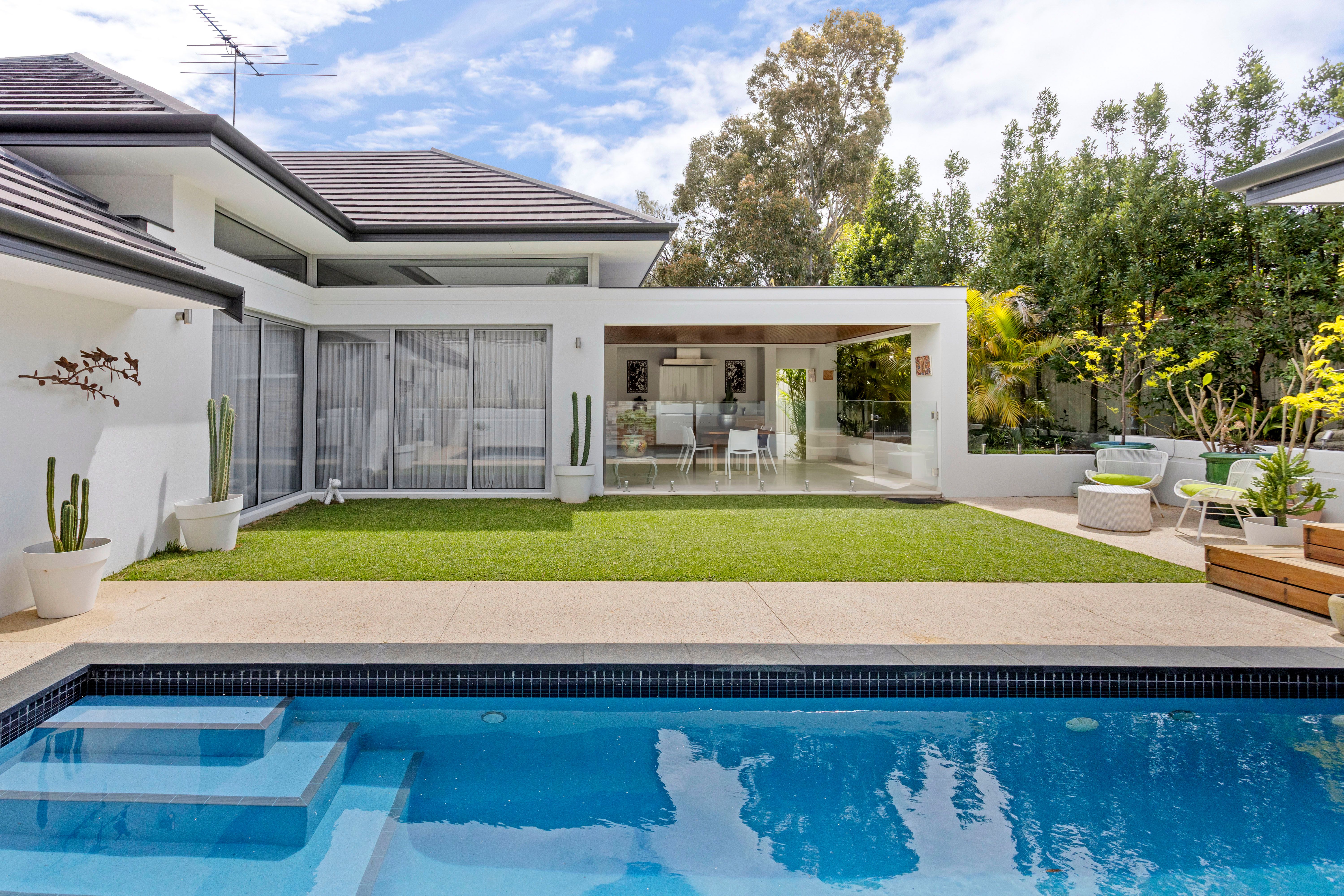 2 Norbury Crescent, City Beach, WA 6015