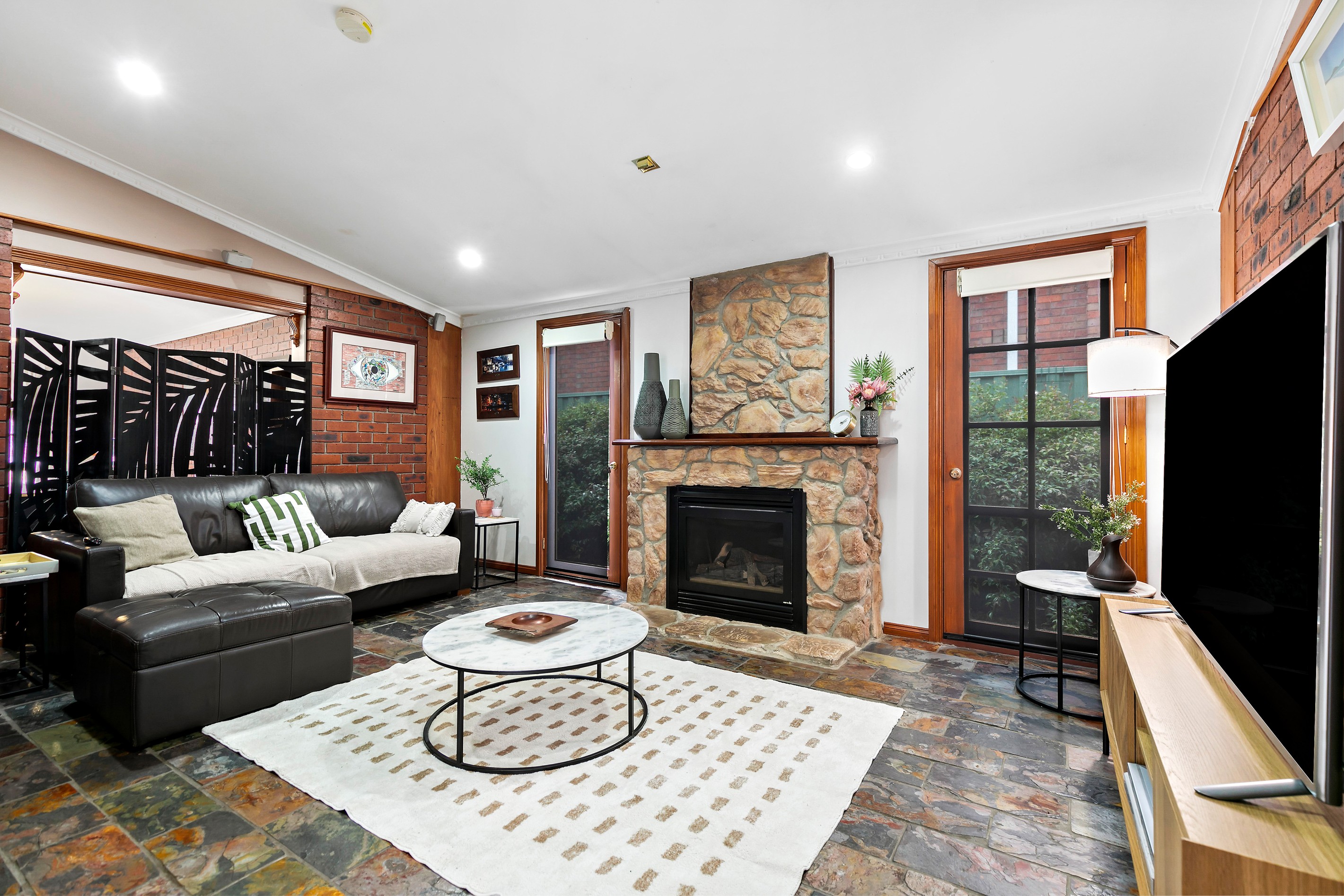 16 Rudstone Bend, Greenvale, VIC 3059