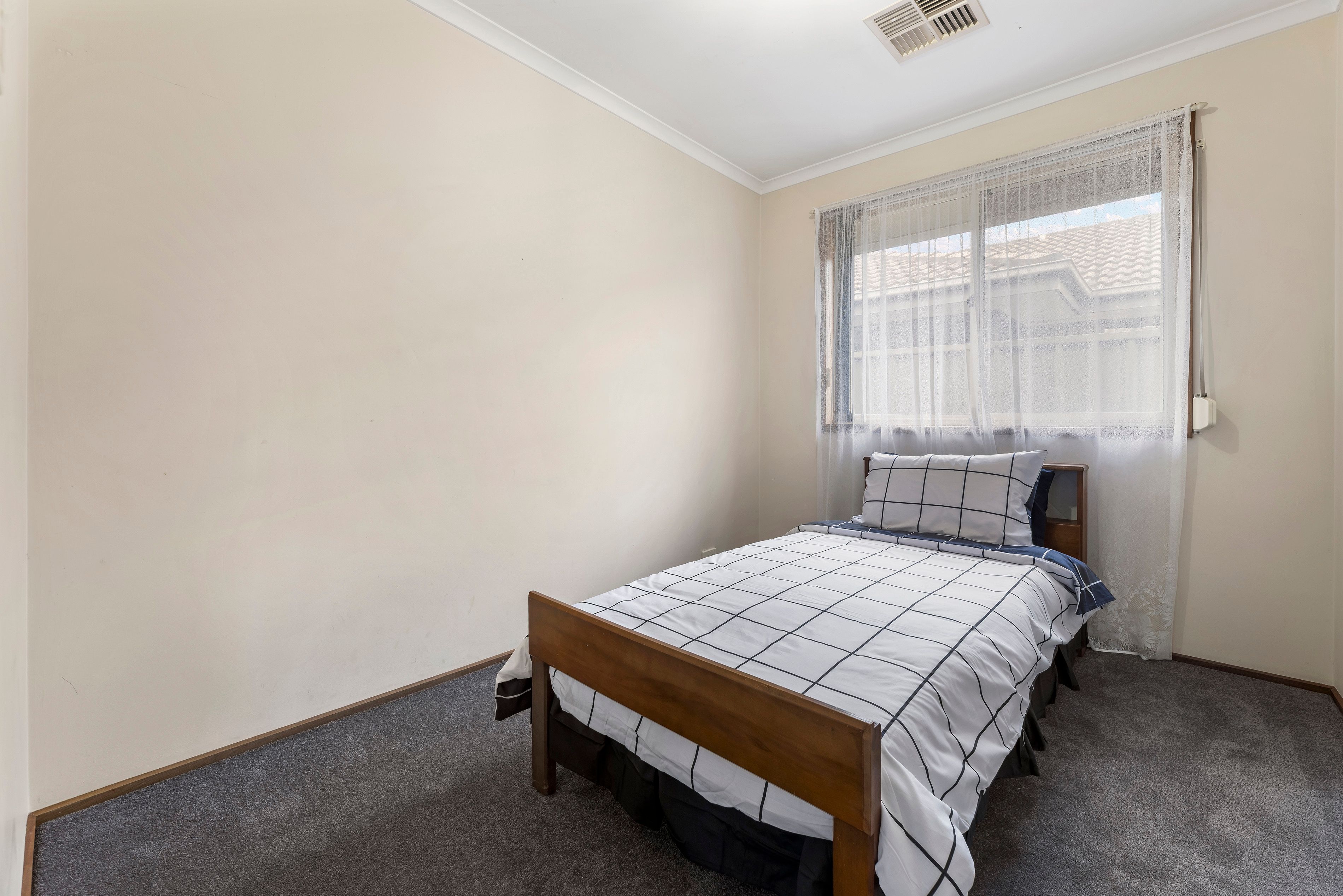 6 Halbert Court — photo 9 of 10