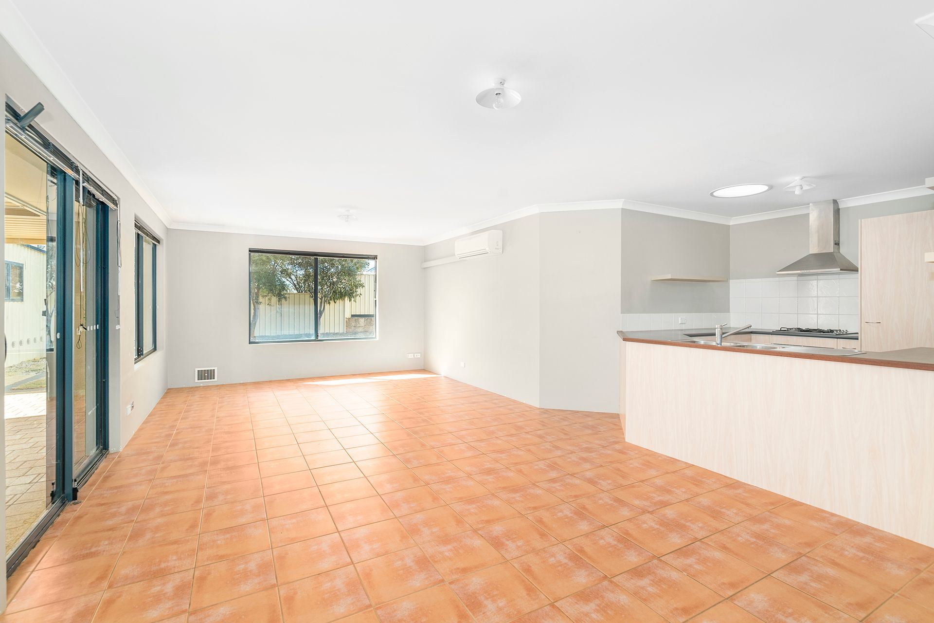 29 Wave Crest Circle, Drummond Cove, WA 6532