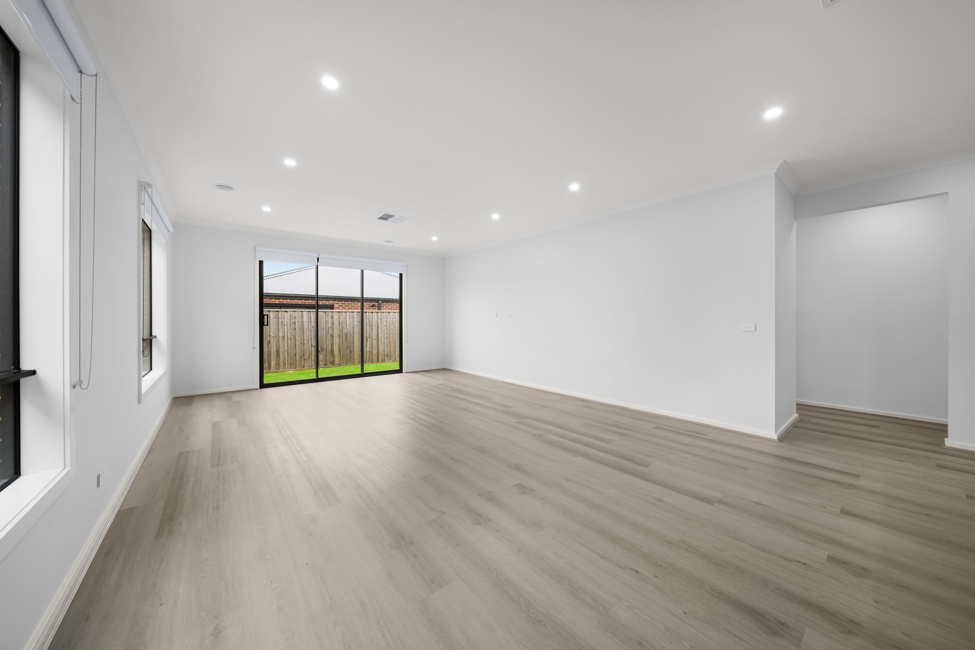 30 Proserpine Crescent — photo 5 of 14
