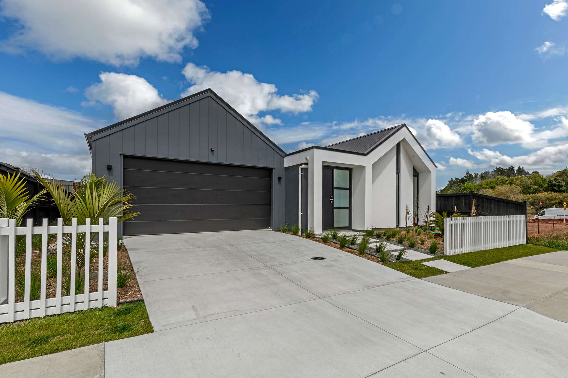 109 Waiwai Drive photo 3