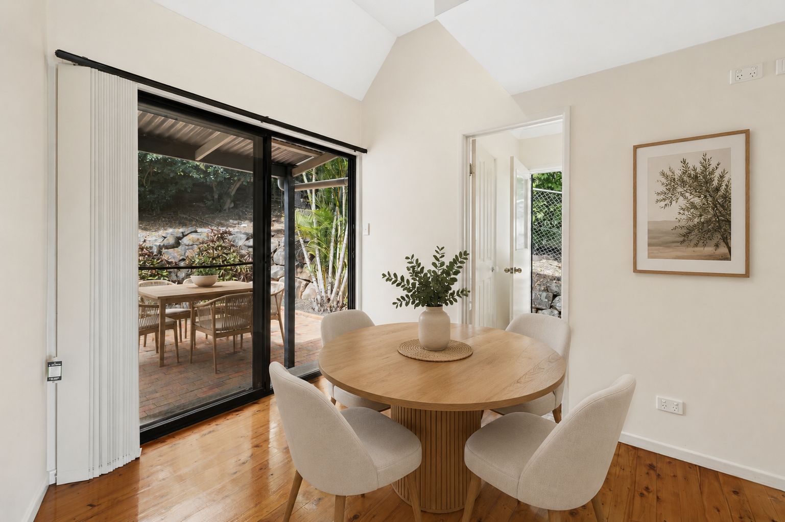 2/16 Glassey Street — photo 6 of 14