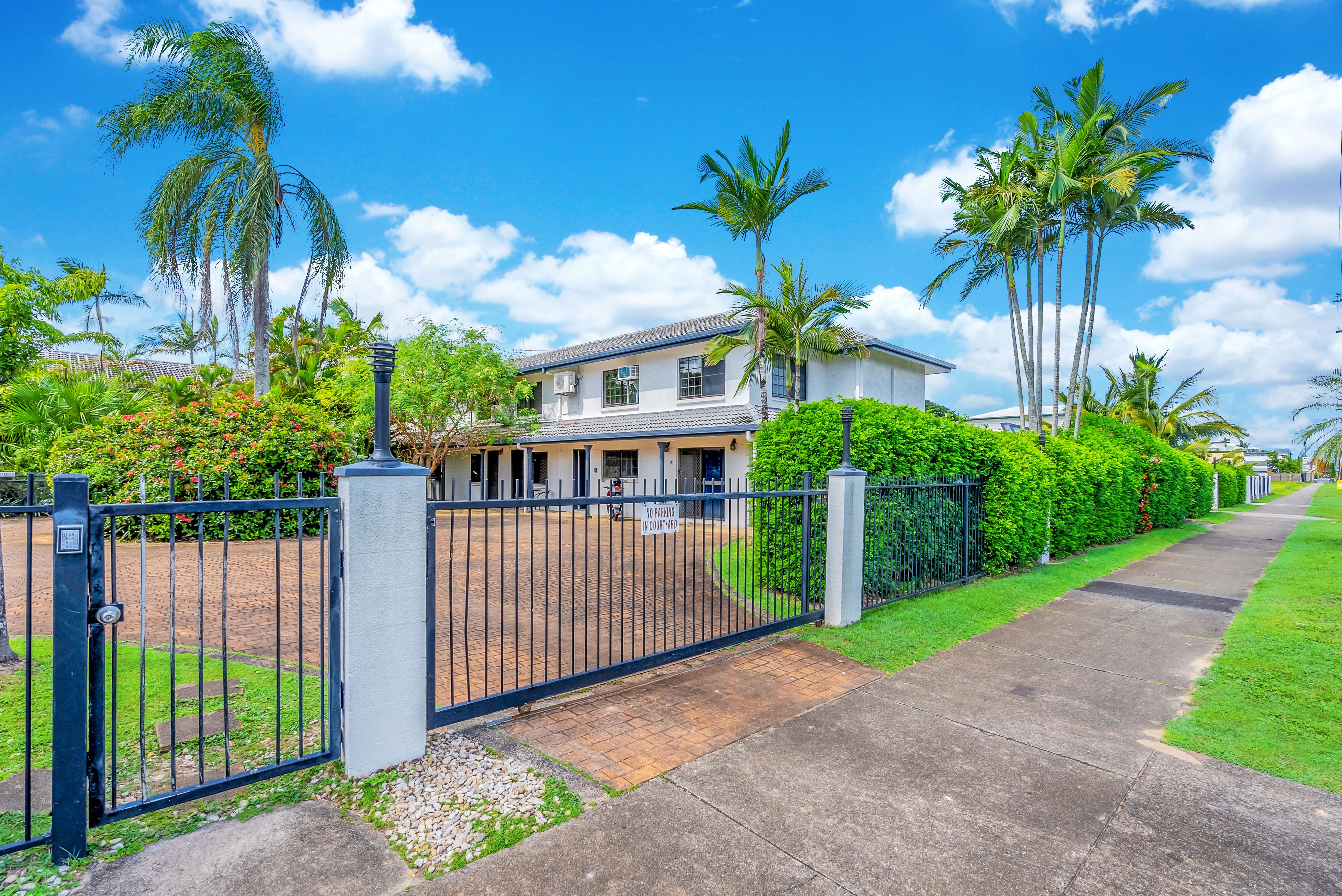 9/350-354 Sheridan Street, Cairns North, QLD 4870