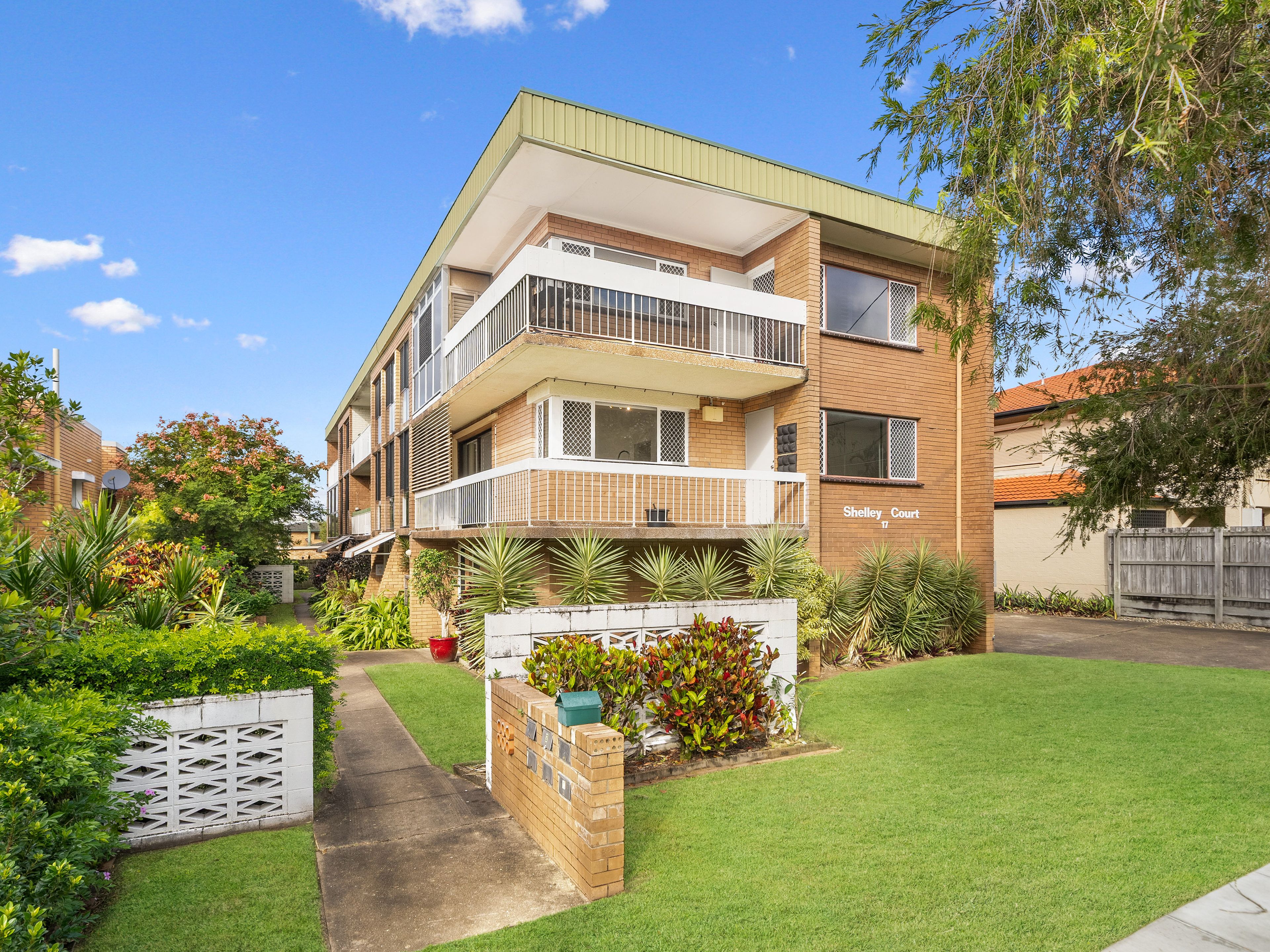 17 Downs Street, Redcliffe QLD 4020