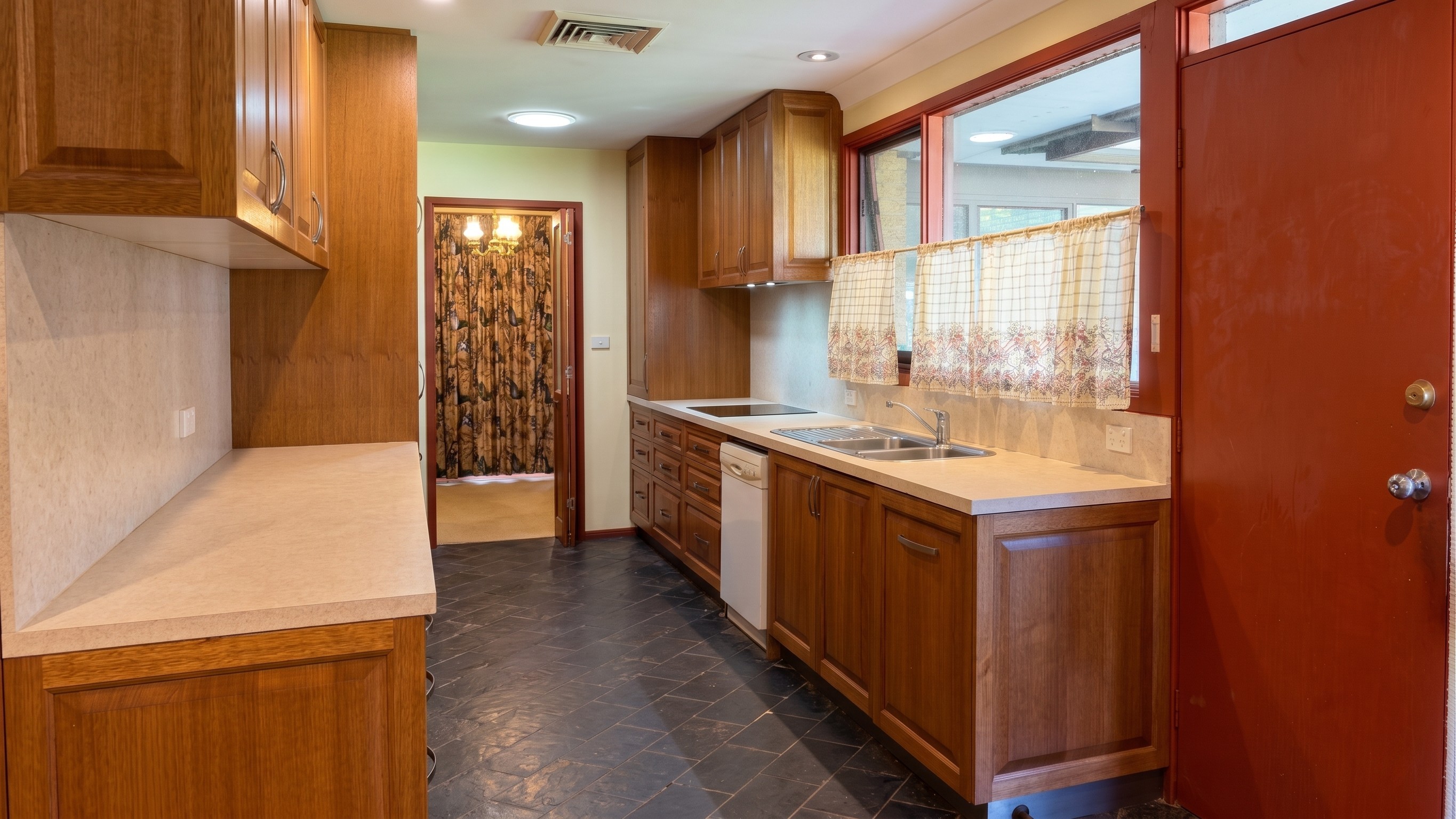 31 Malcolm Avenue, Mount Pritchard, NSW 2170