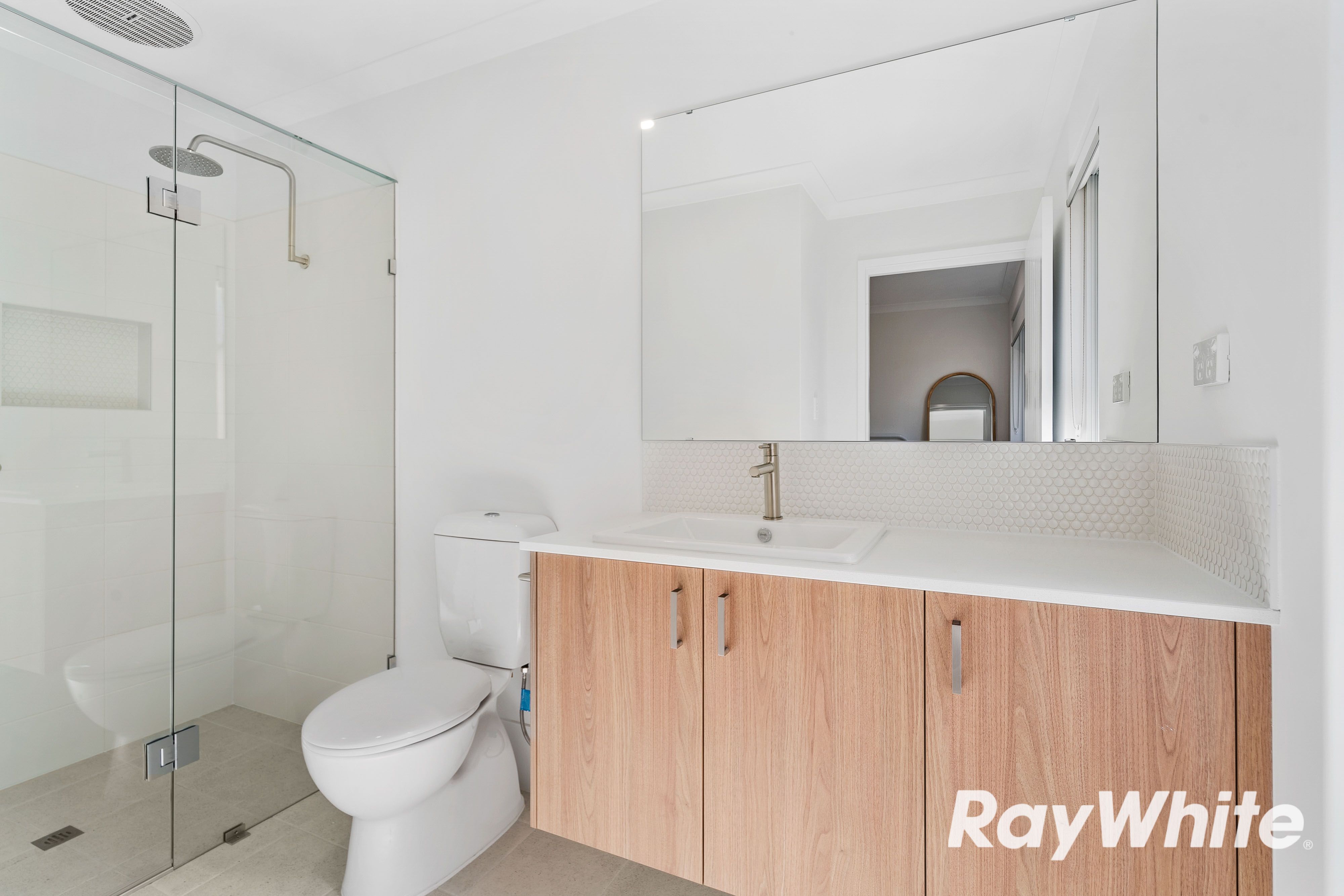 10/101 Oakleigh Drive — photo 13 of 20