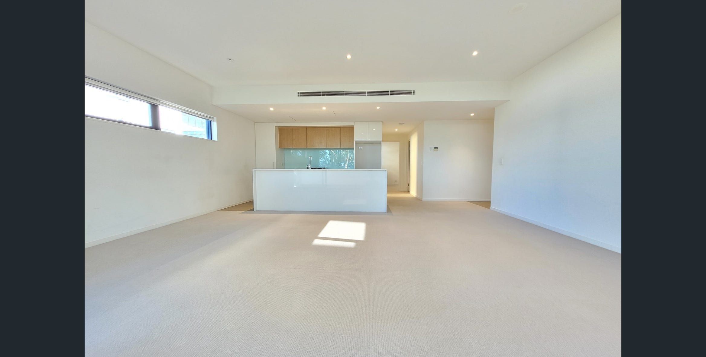109/8 Saunders Close — photo 3 of 10