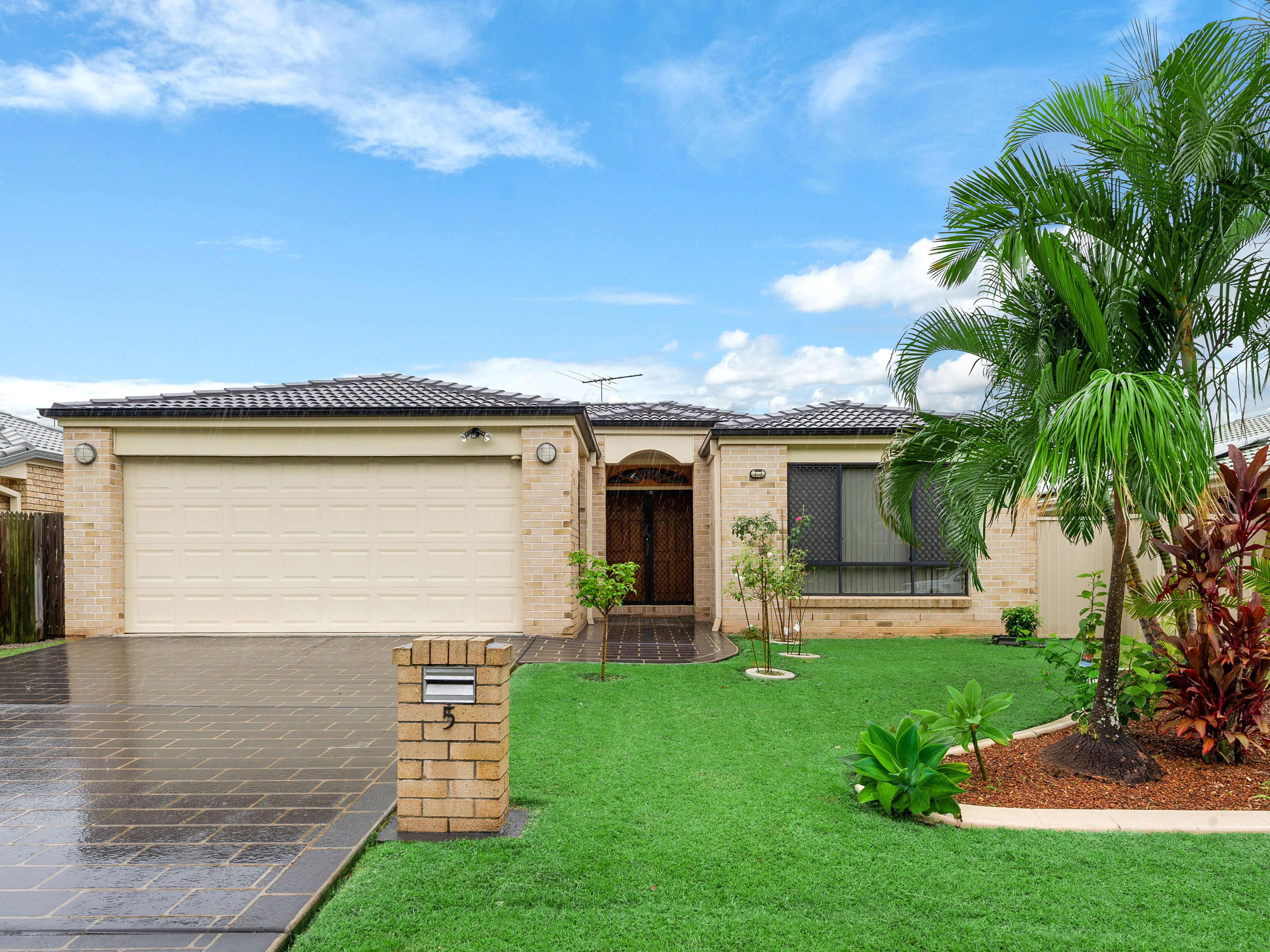 5 Woodland Close, Bracken Ridge QLD 4017