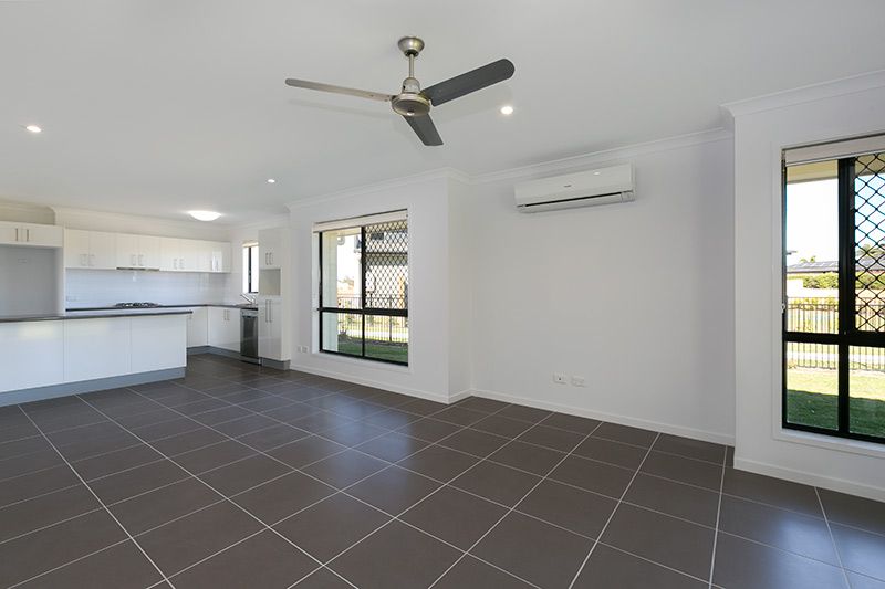 29 Honeyeater Crescent, Dakabin, QLD 4503