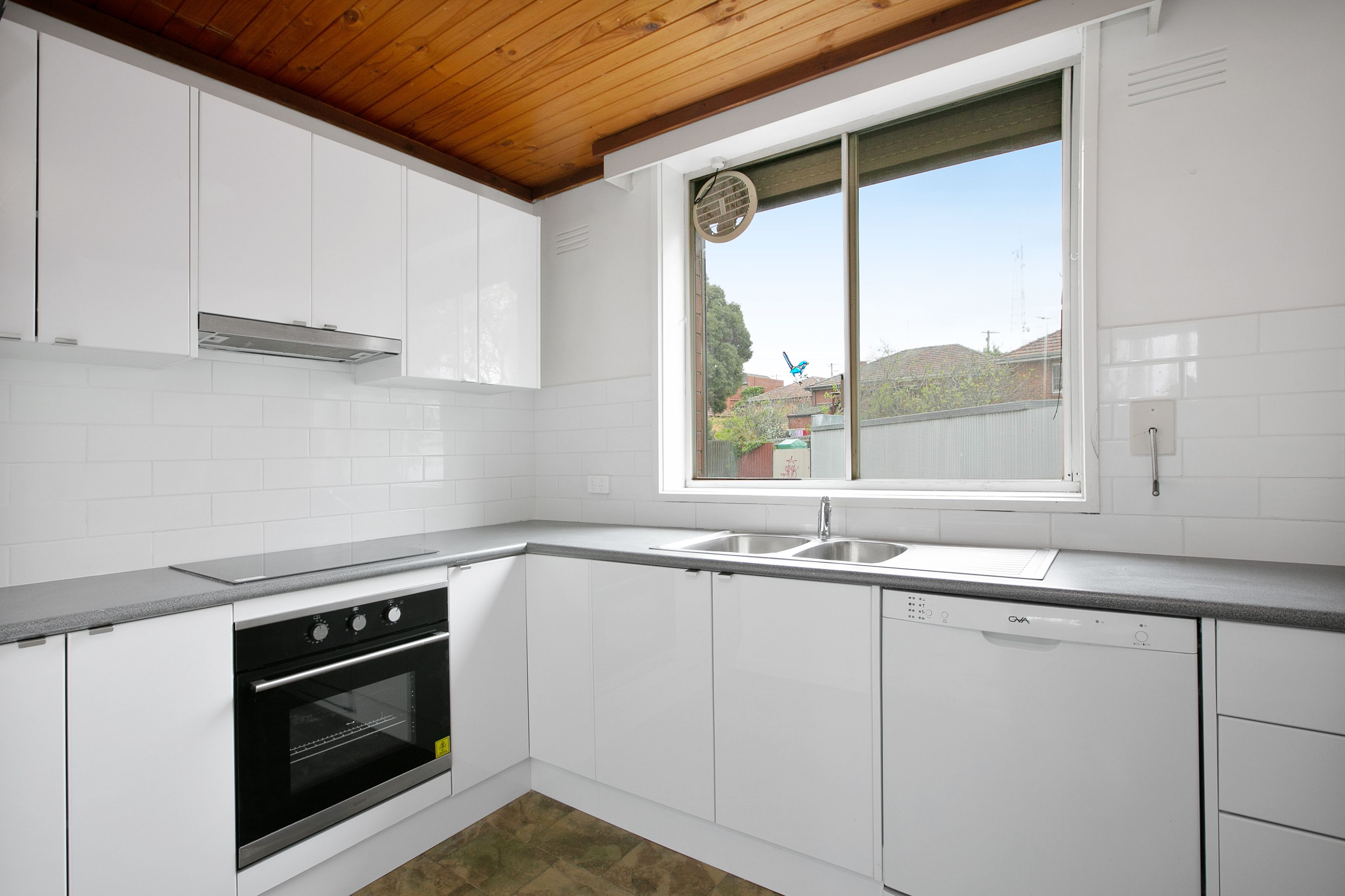 10/696 Plenty Road, Reservoir, VIC 3073