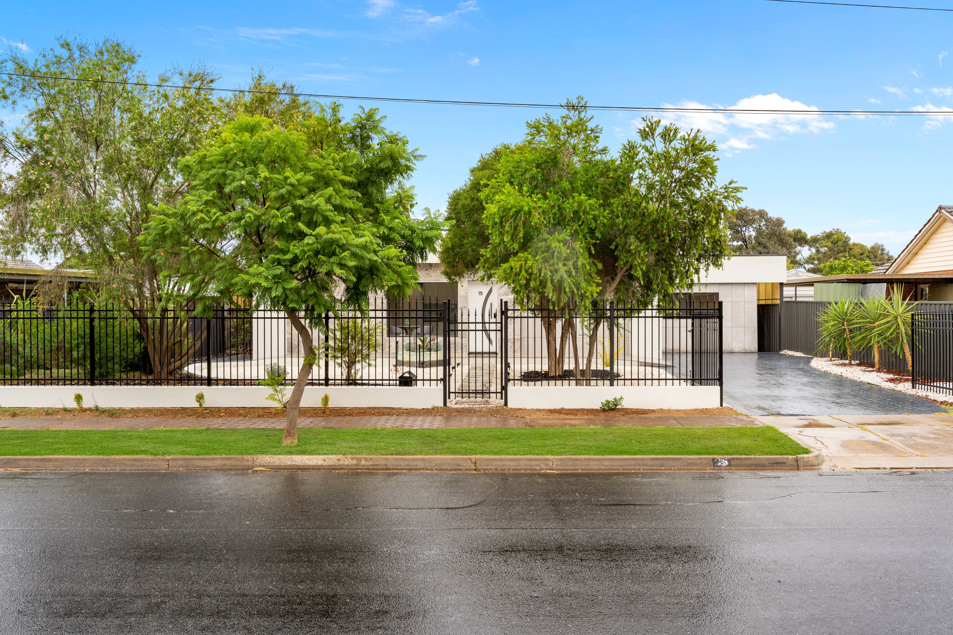 15 Barnes Crescent, Parafield Gardens SA 5107