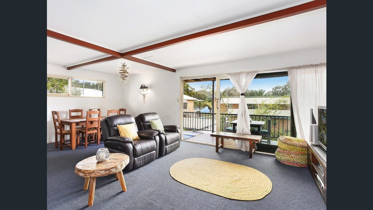 2/83 Tallebudgera Drive — photo 4 of 6