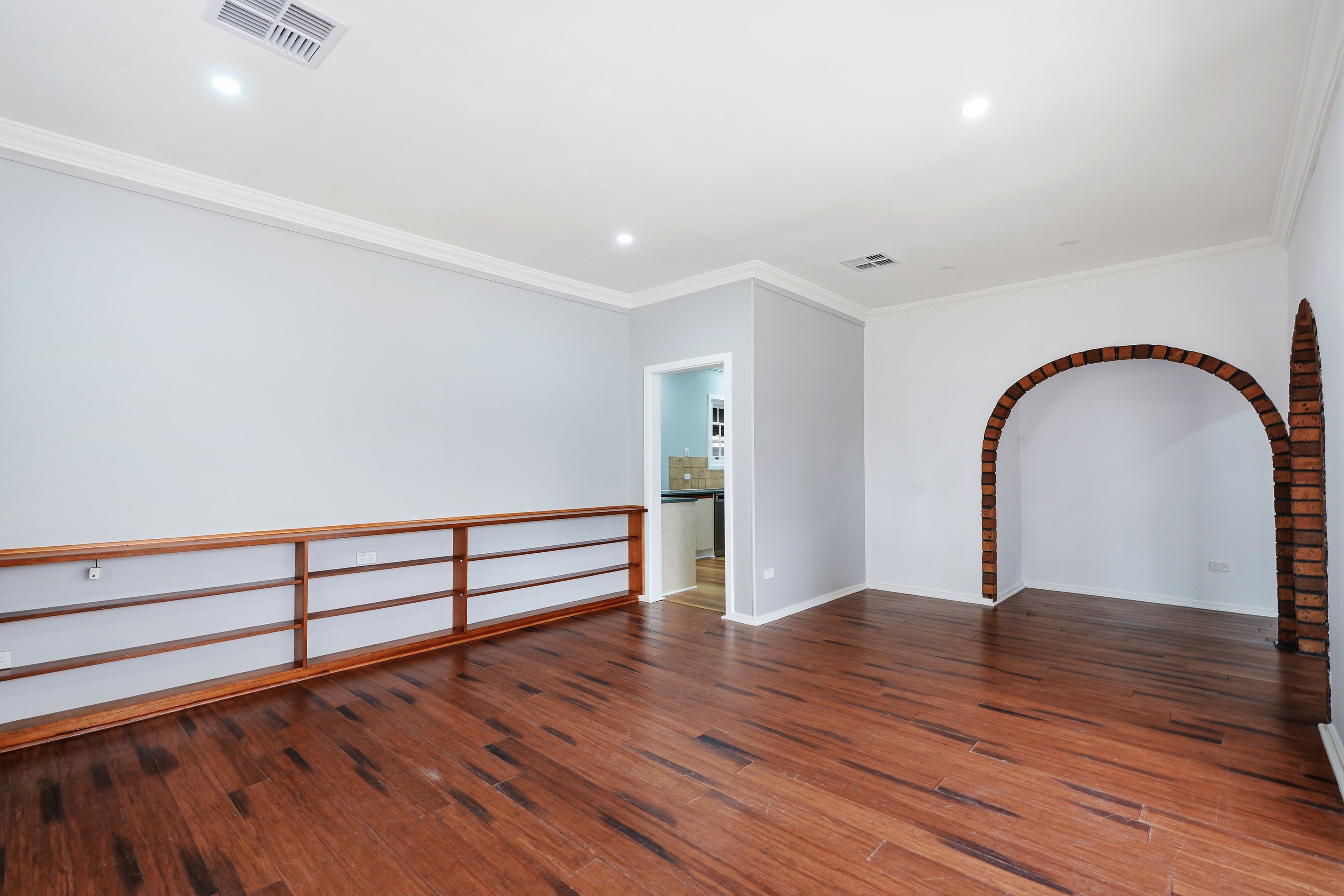 212 Peachey Road — photo 4 of 17