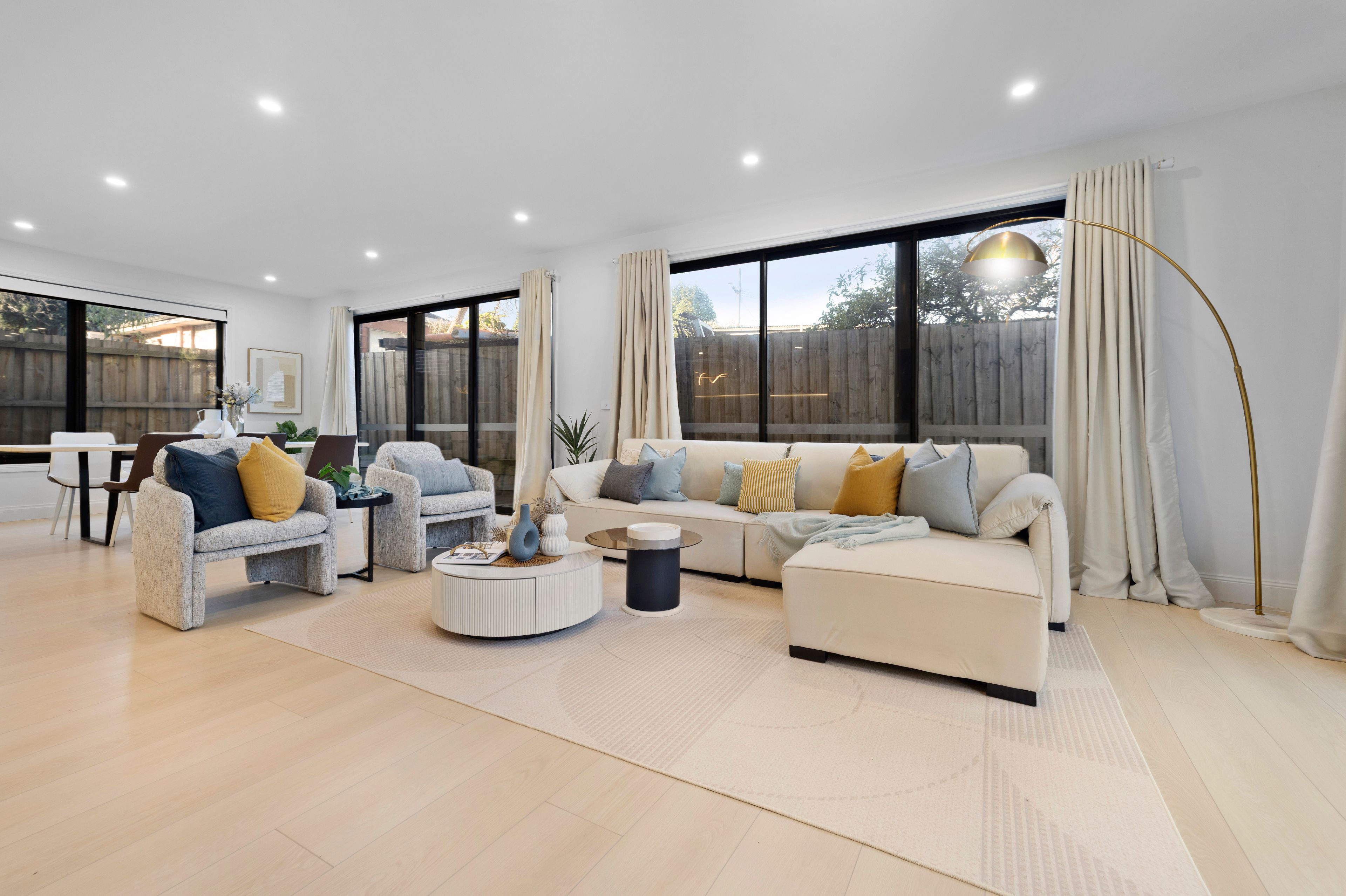 2/3 Silverton Drive, Ferntree Gully, VIC 3156