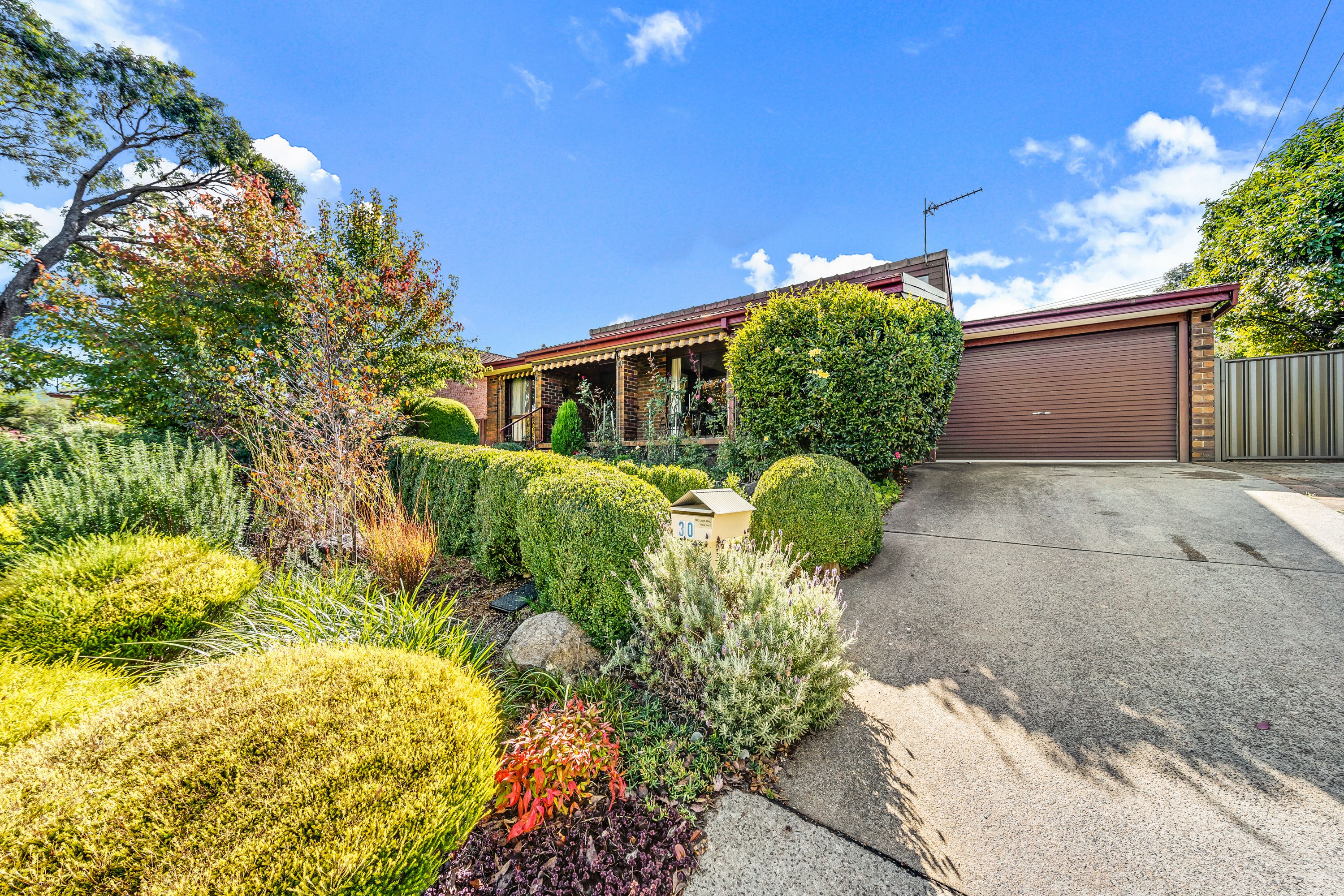 30 Maltby Circuit, Wanniassa, ACT Home For Sale • Ray White