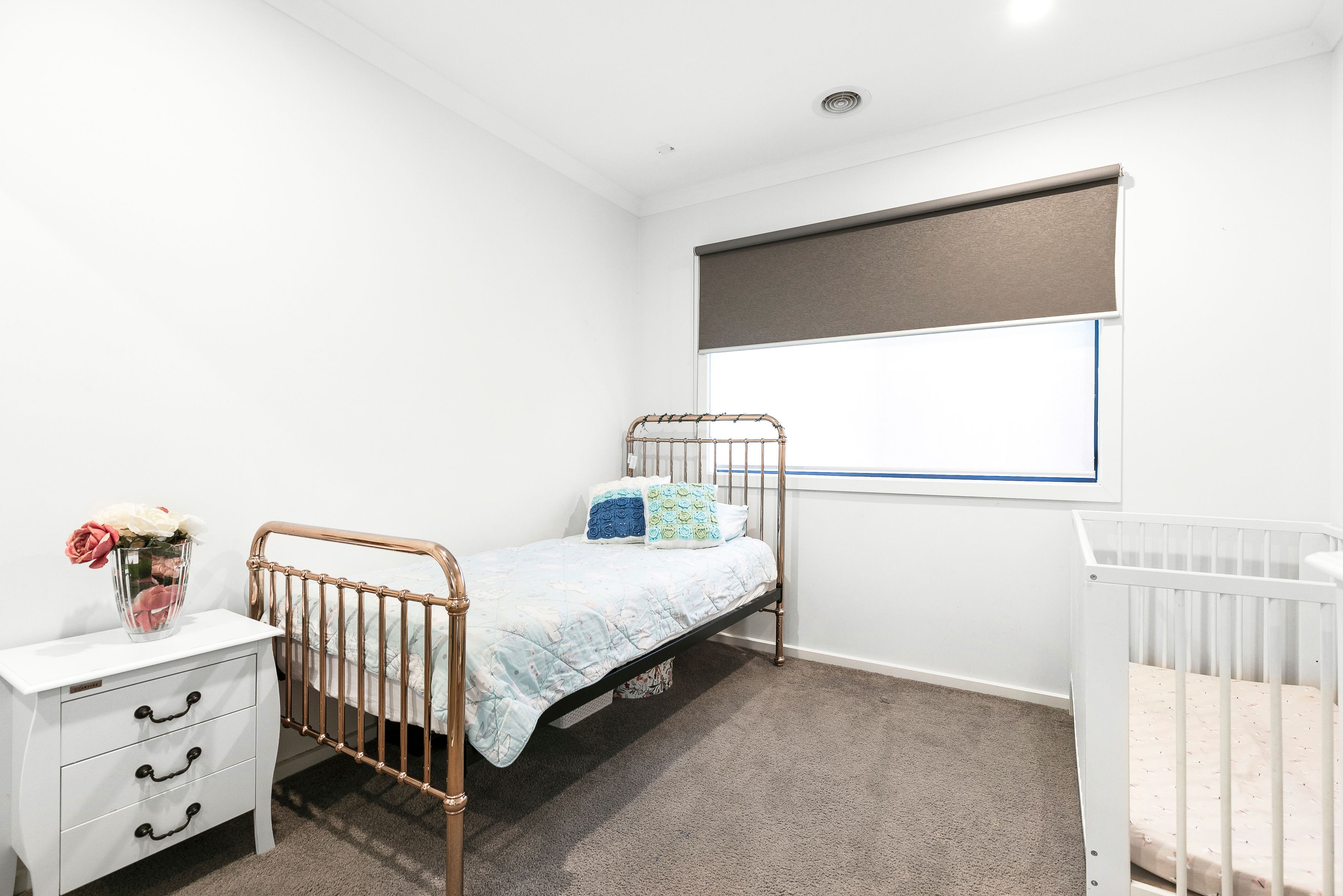 12 Lavinia Street — photo 8 of 14