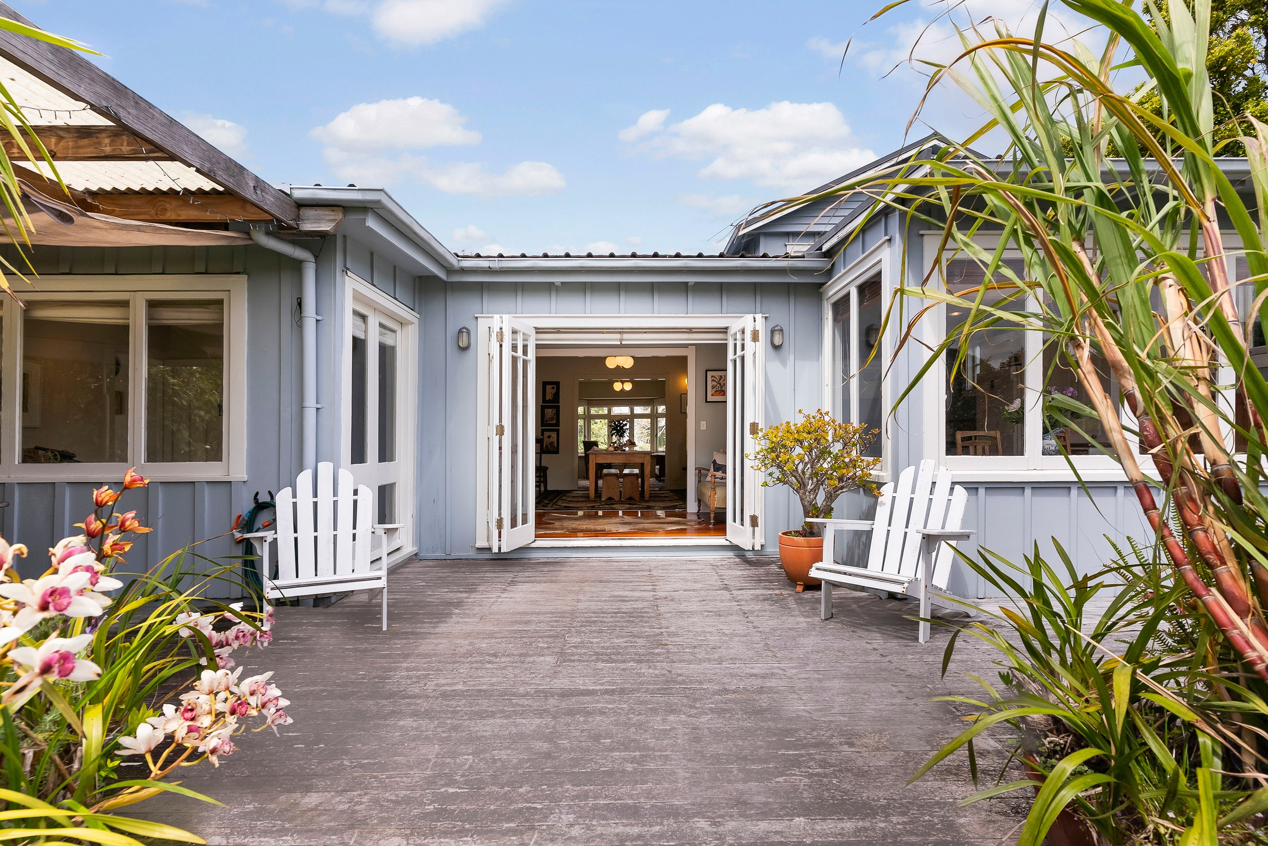 1 Westbourne Road, Murrays Bay, North Shore City