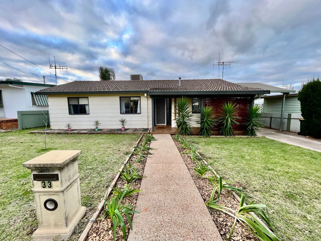 33 McDonnell Street, Forbes NSW 2871