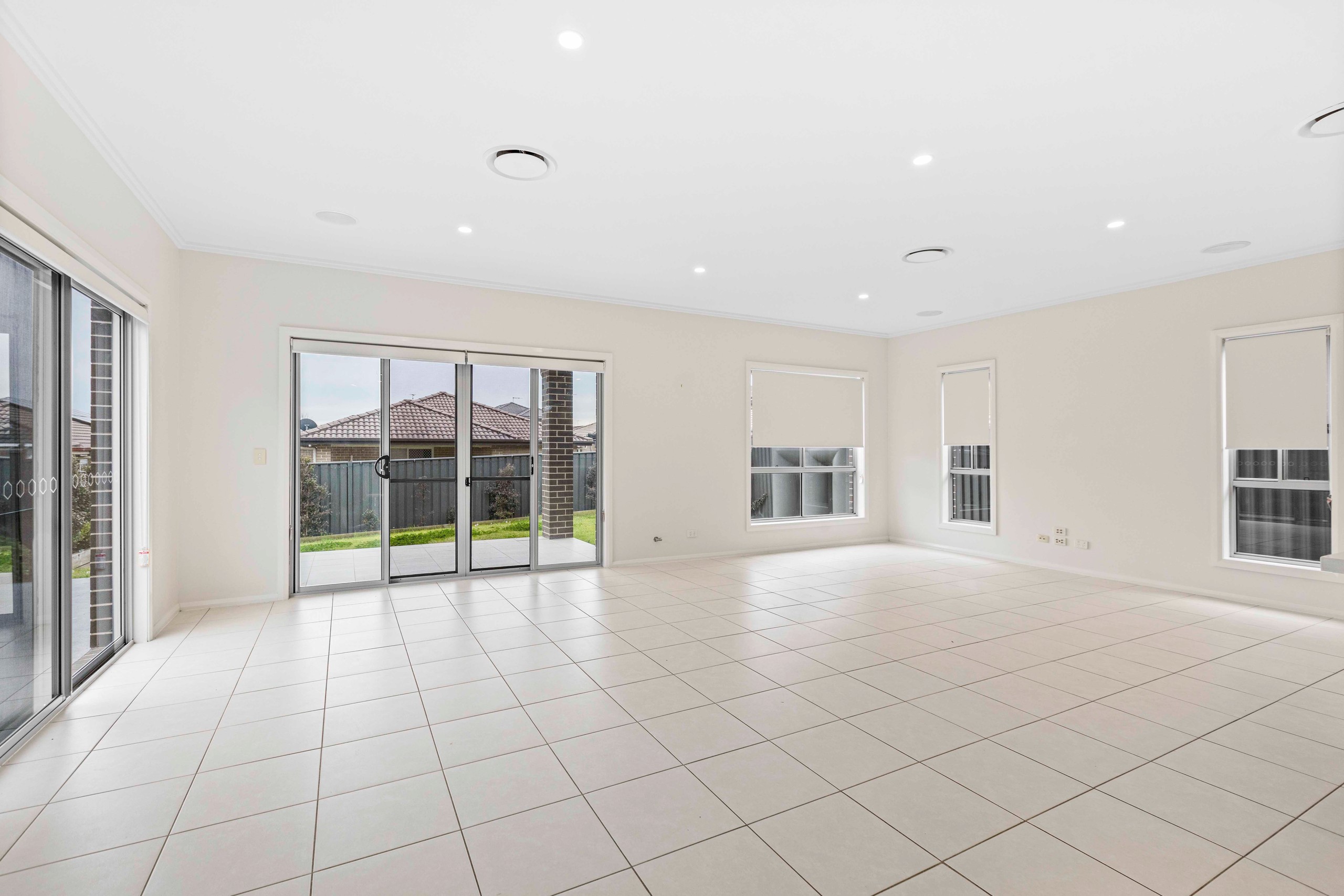 25 Sunrise Terrace, Glenmore Park, NSW 2745