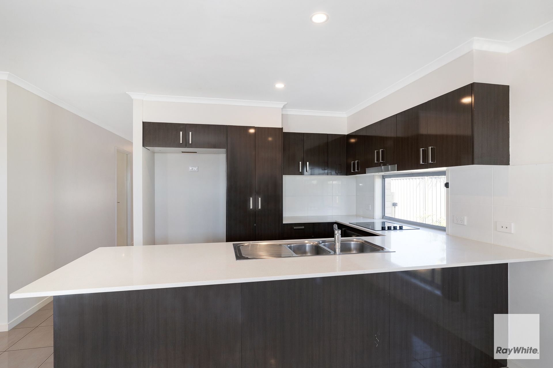 9 Colville Street, Redland Bay, QLD 4165