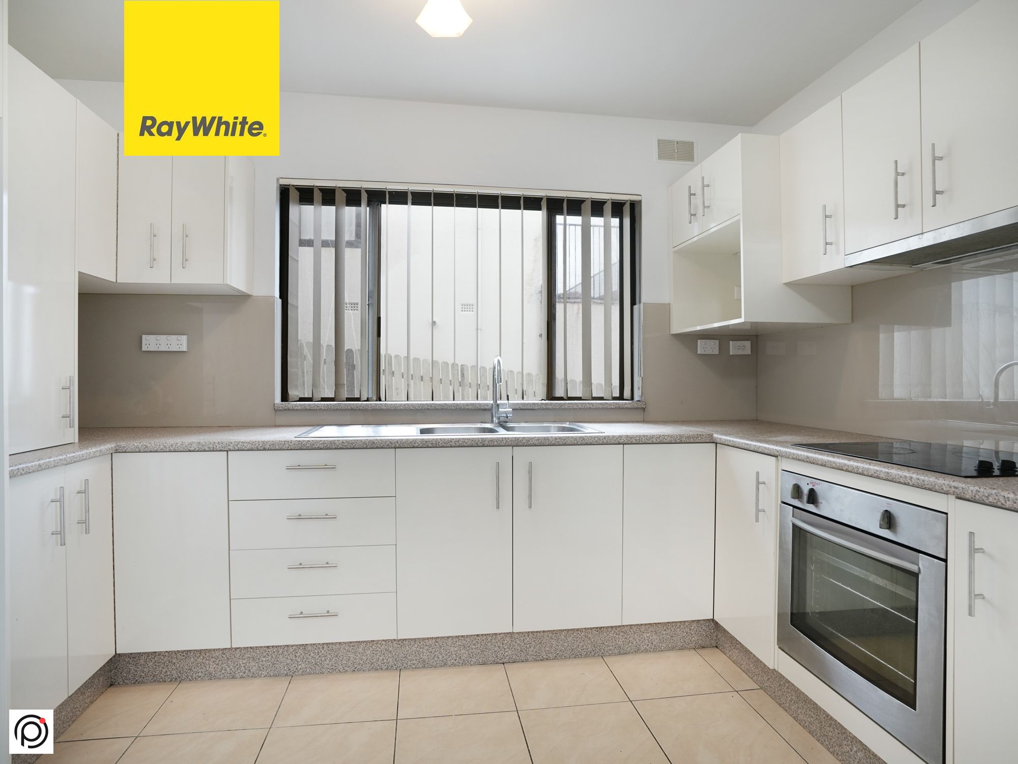 2/19 Second Avenue, Warrawong, NSW 2502