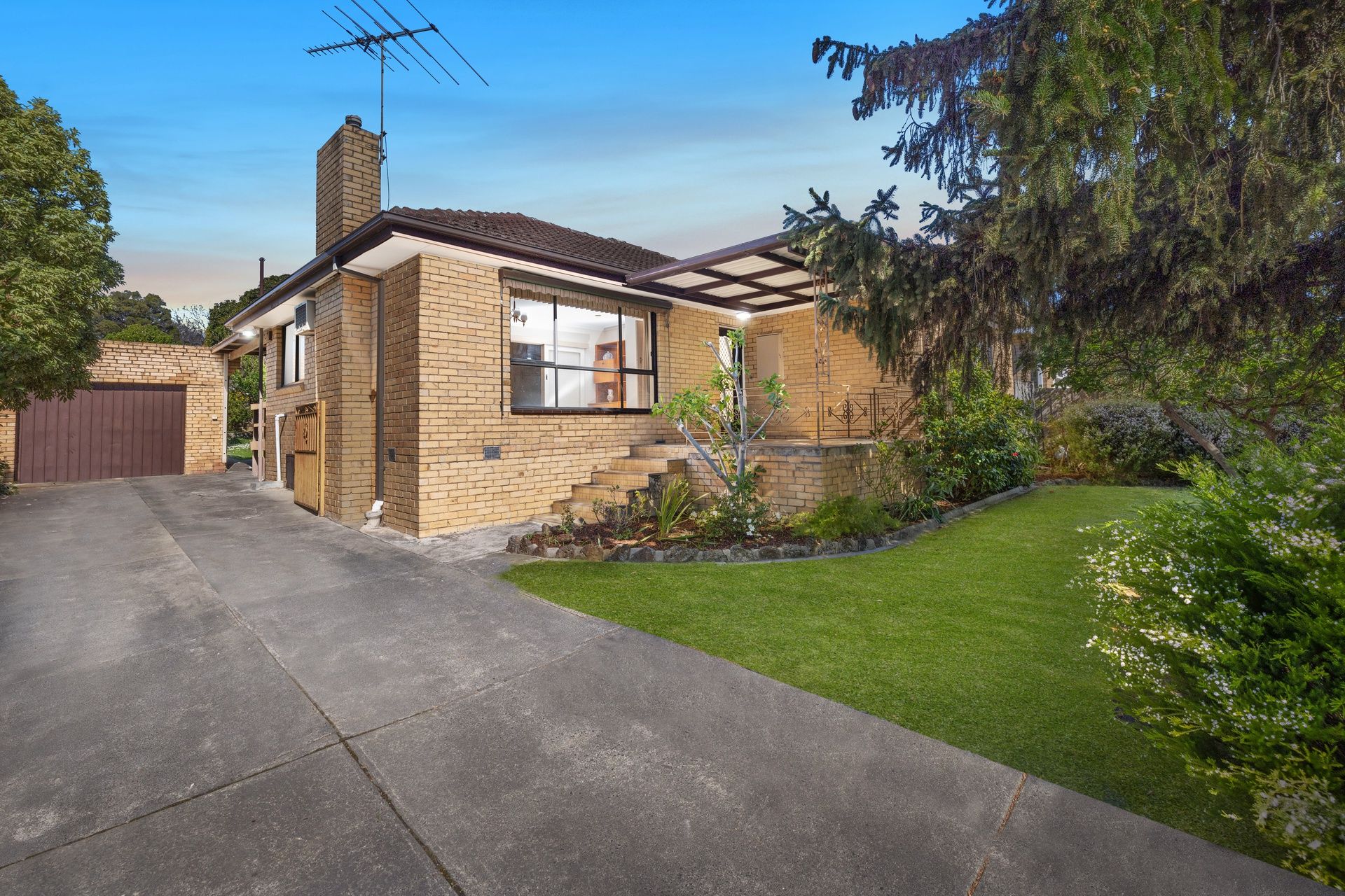 30 Hayfield Road, Mount Waverley, VIC 3149