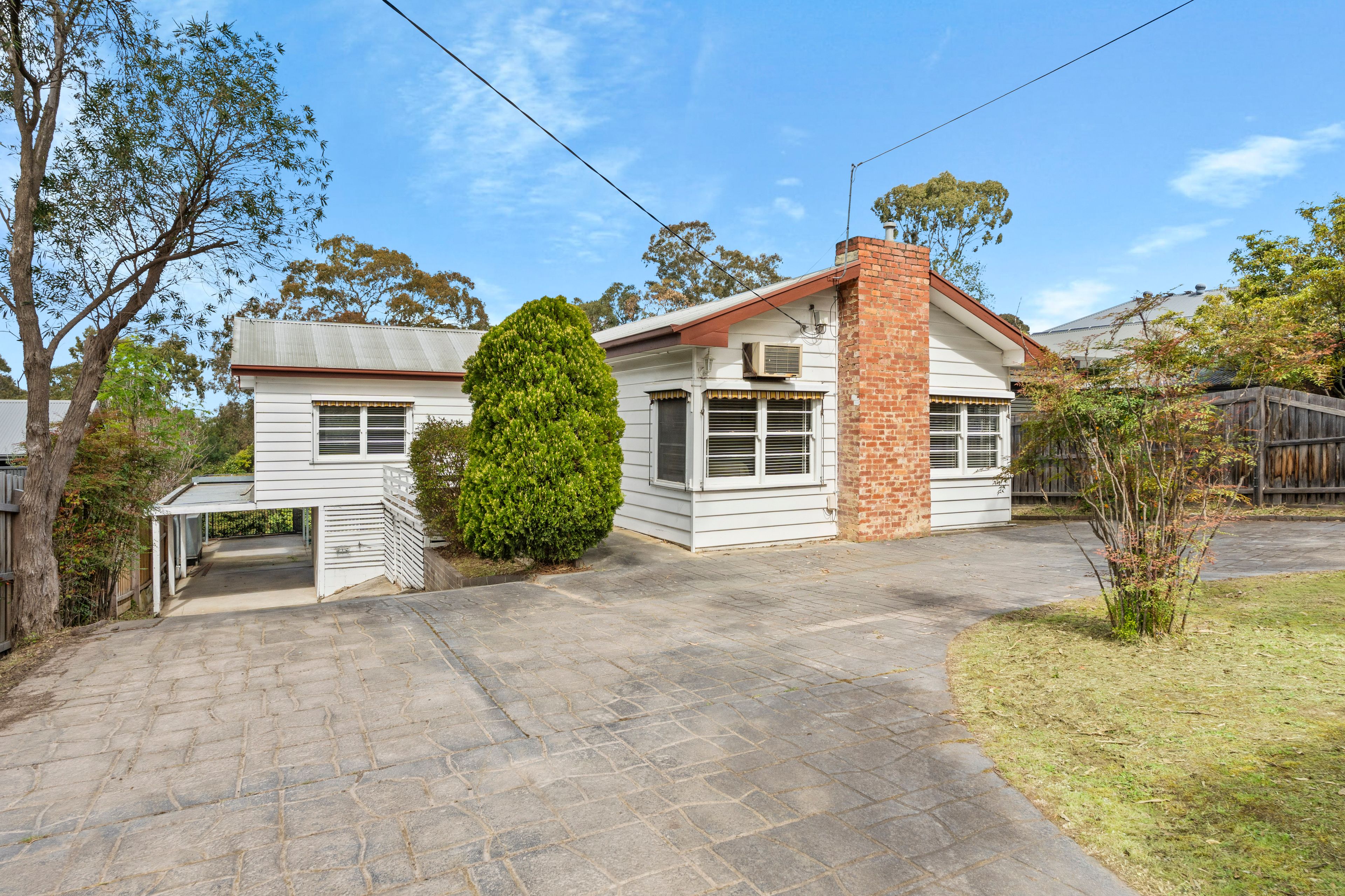 36 Grand Boulevard — photo from Ray White Eltham