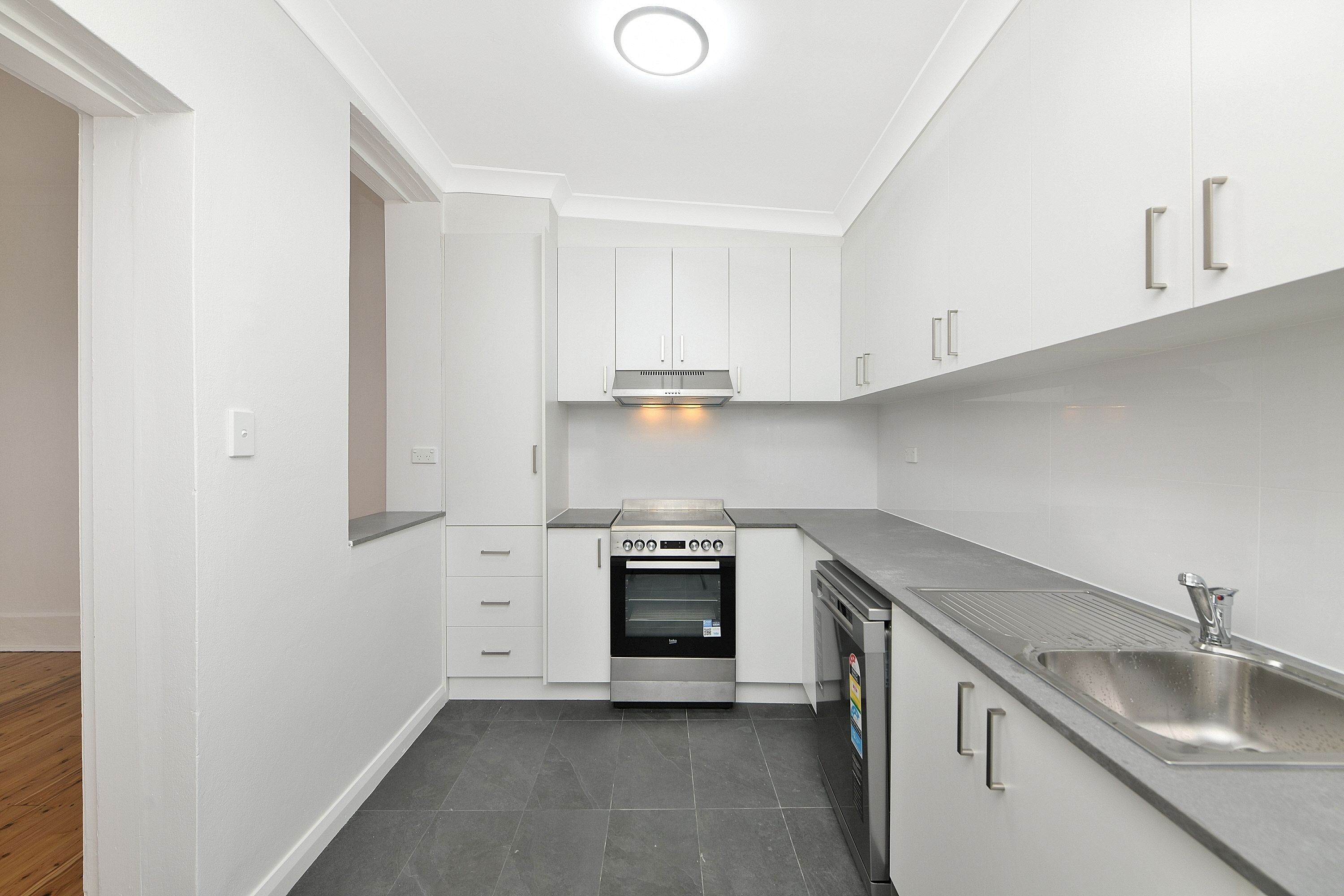 6 Goodsell Street — photo 3 of 9