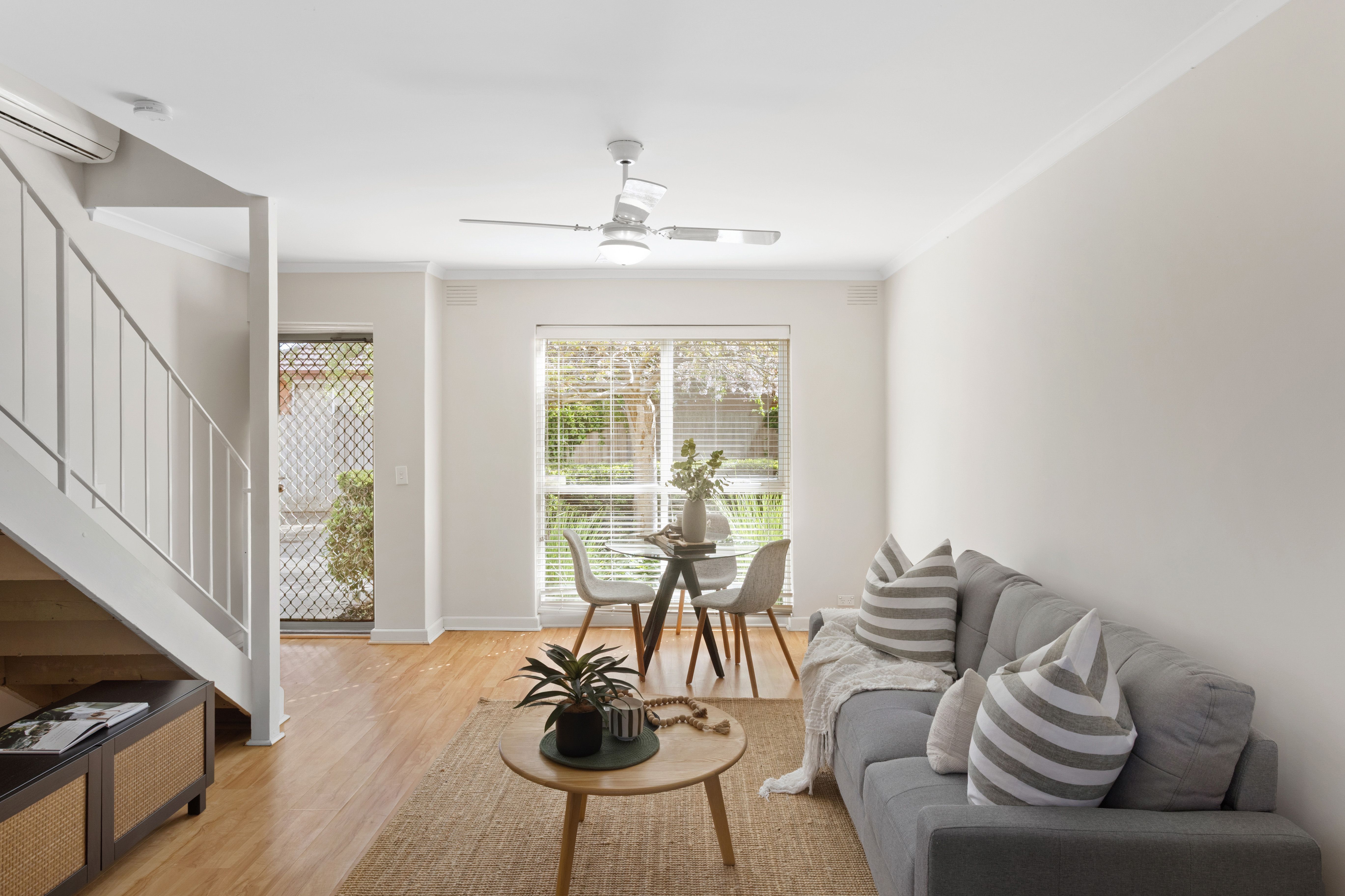 2/15 Duncan Avenue — photo from Ray White Frankston