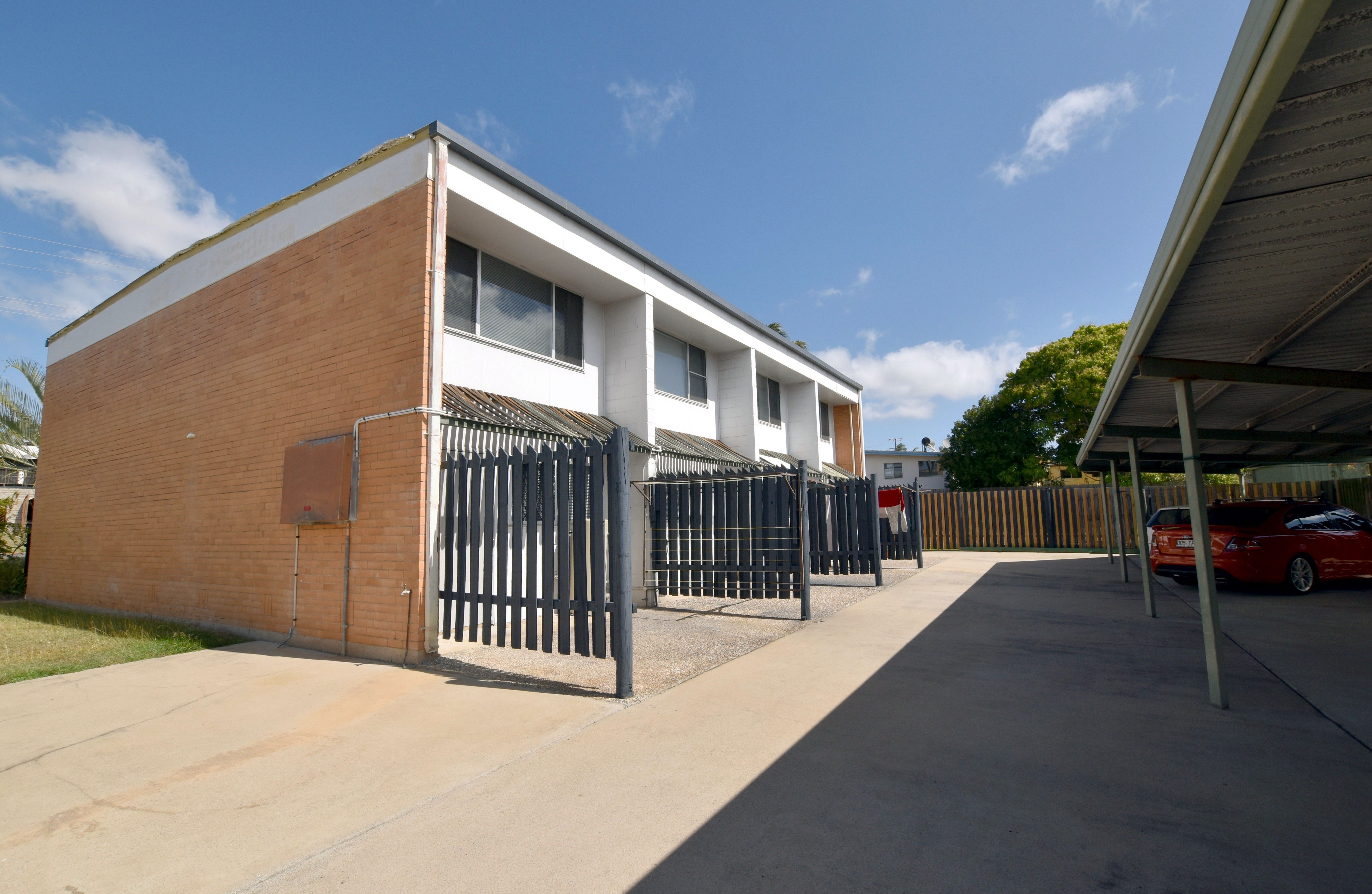2/30 Wistari Street, Clinton, QLD 4680