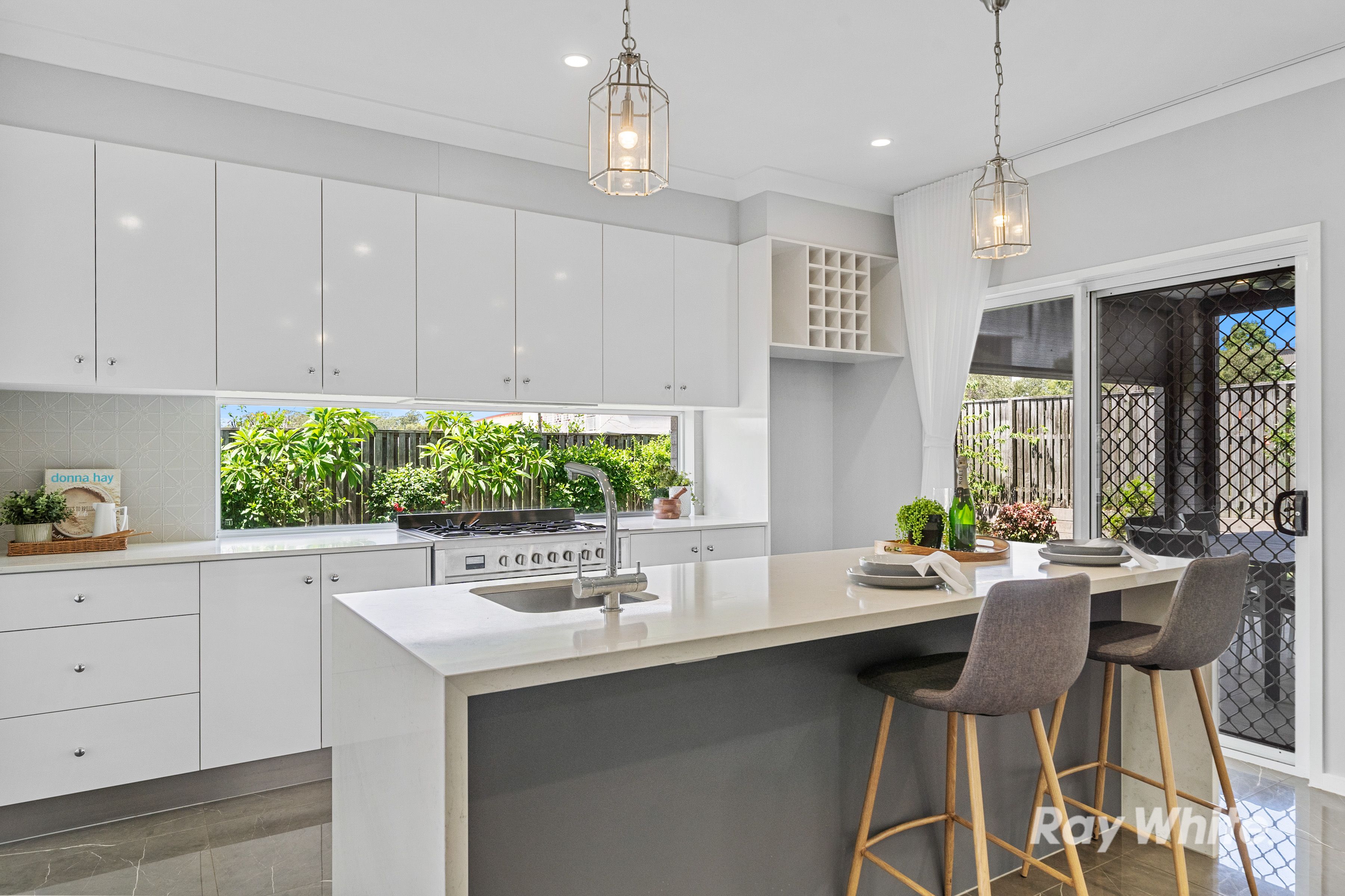 33 Mahogany Place, Karawatha, QLD 4117