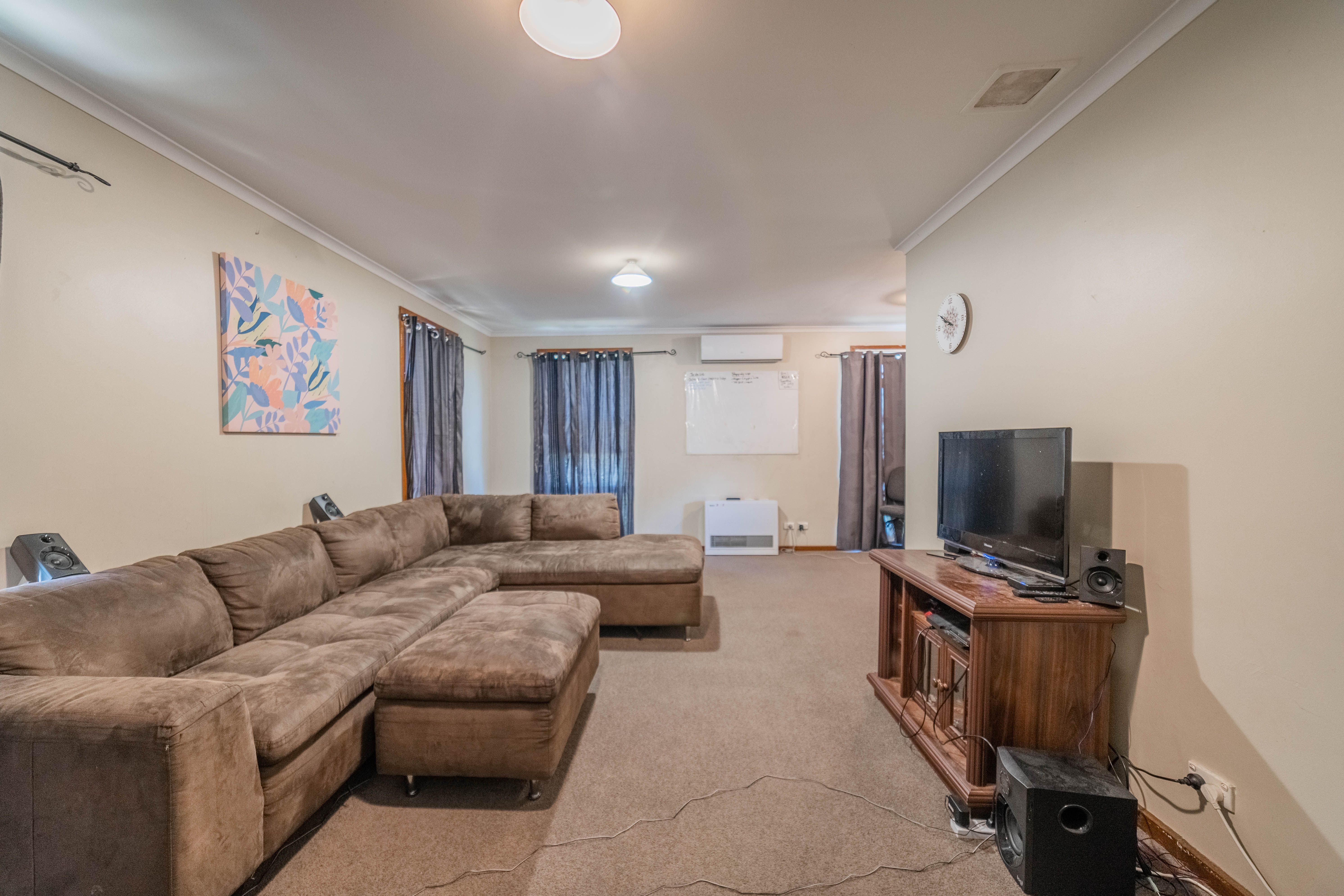 8 Meggs Court, California Gully, VIC 3556