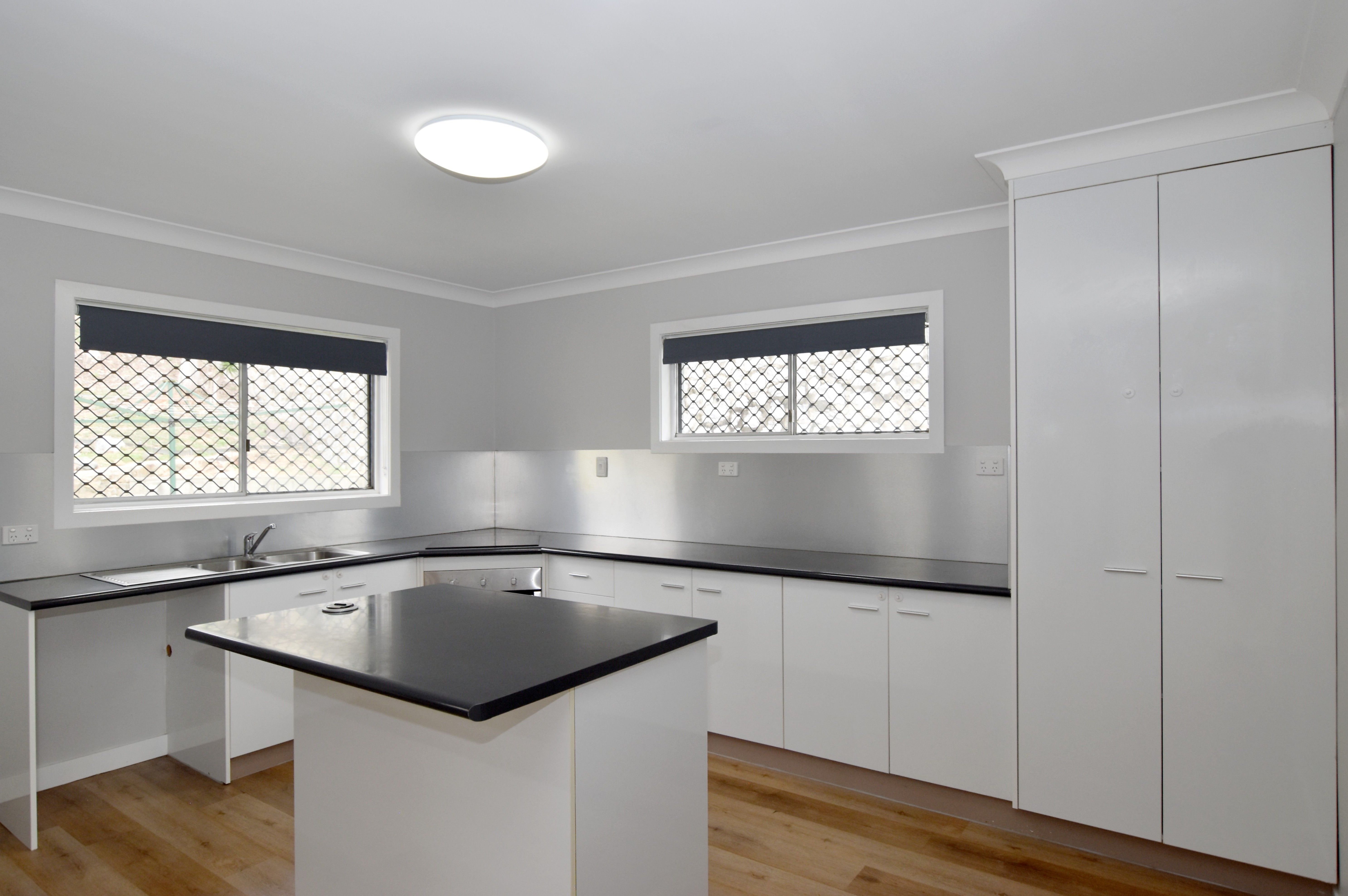 4 Oxley Drive, South Gladstone, QLD 4680