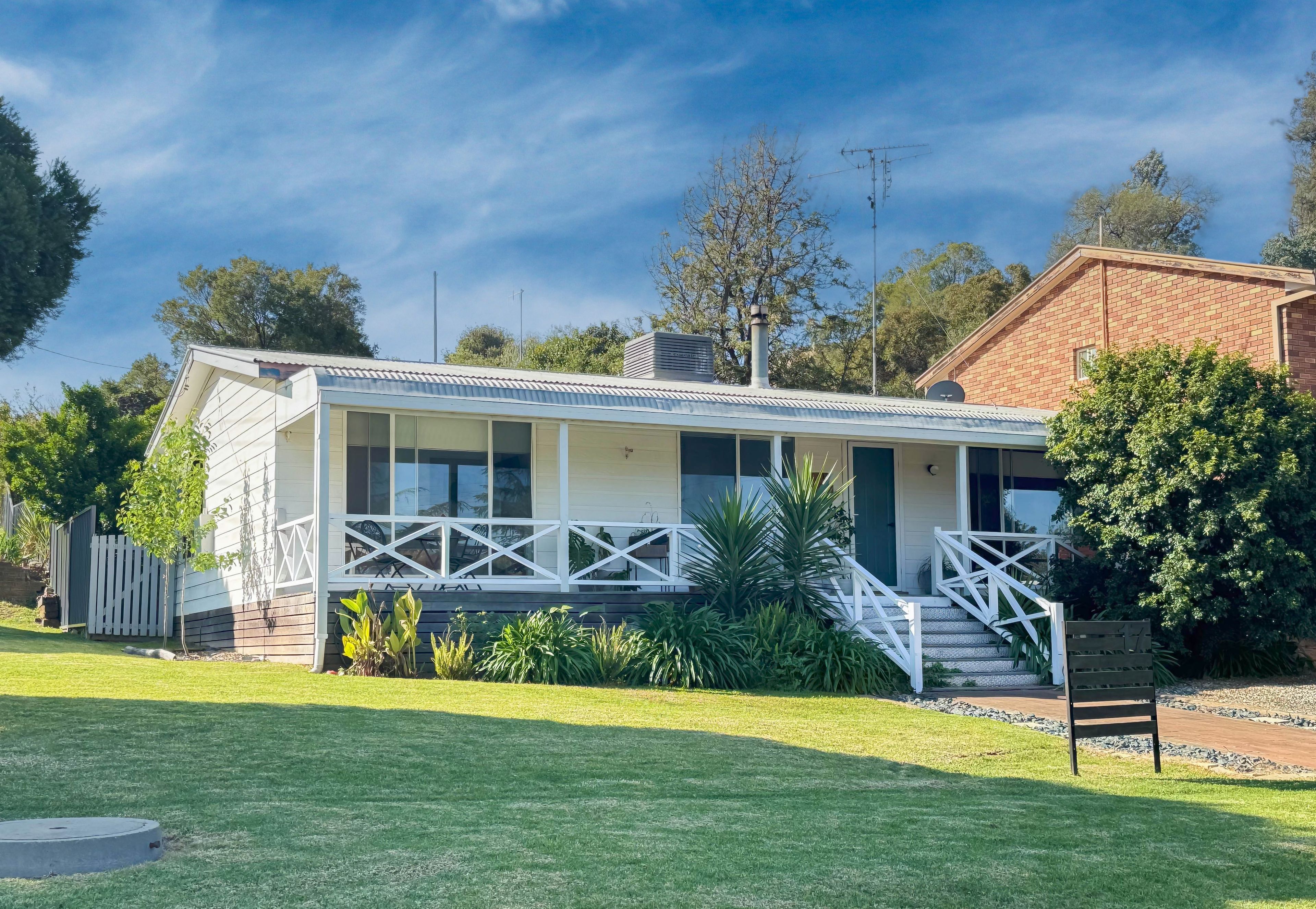 17 William Street, Parkes NSW 2870