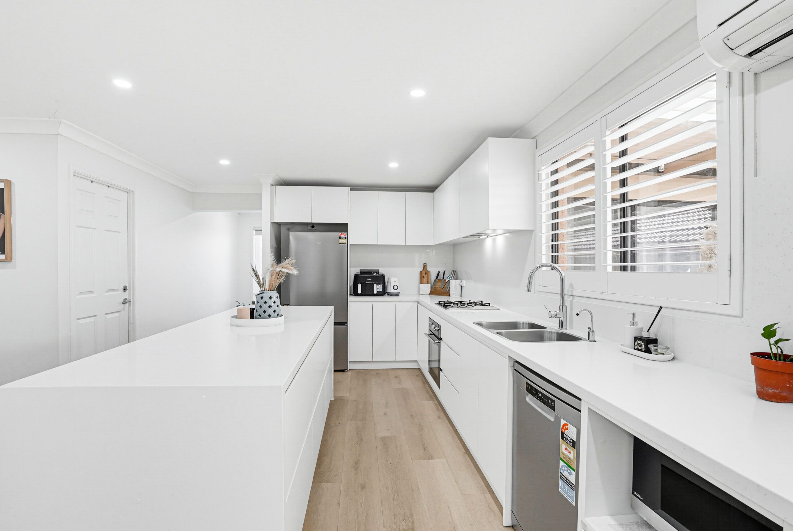 64 Sapphire Circuit, Quakers Hill, NSW 2763