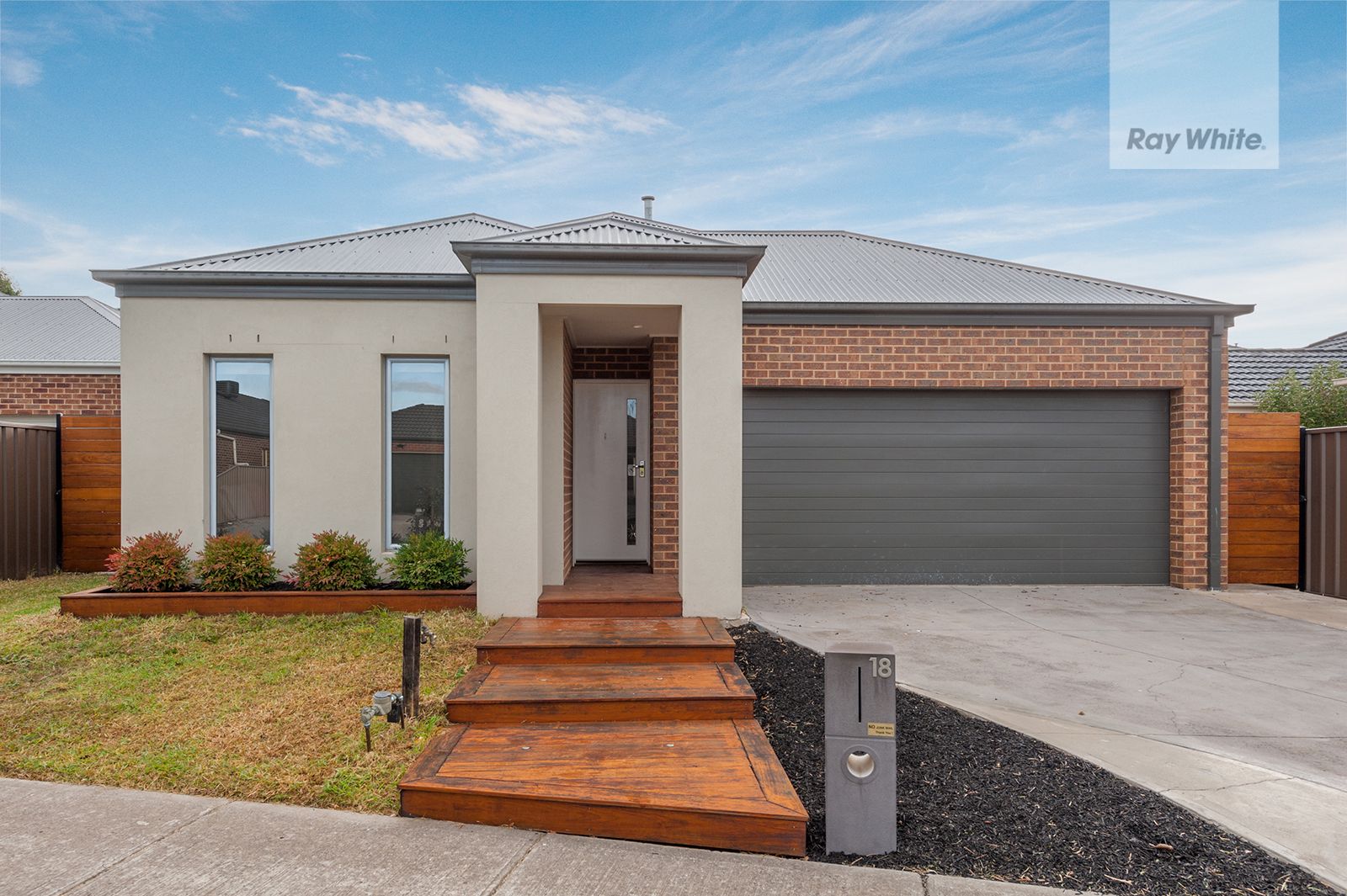 18 Healesville Loop, Craigieburn, VIC 3064