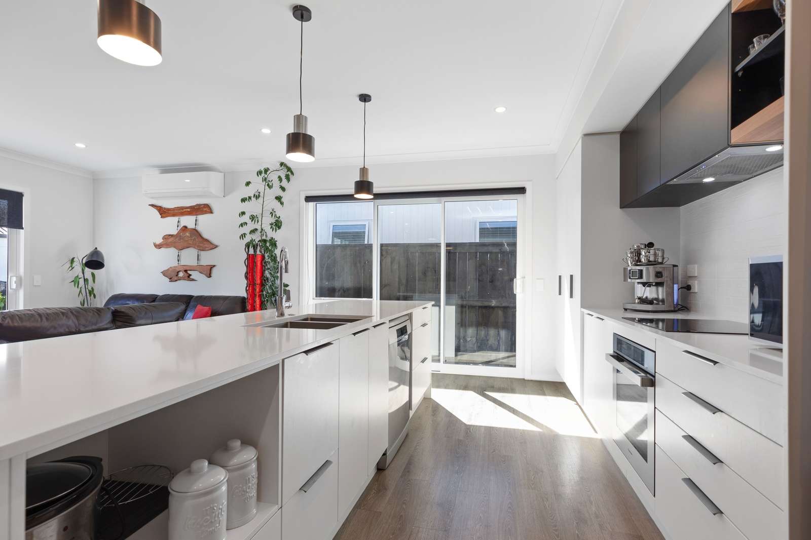 3 Manaia Place photo 3