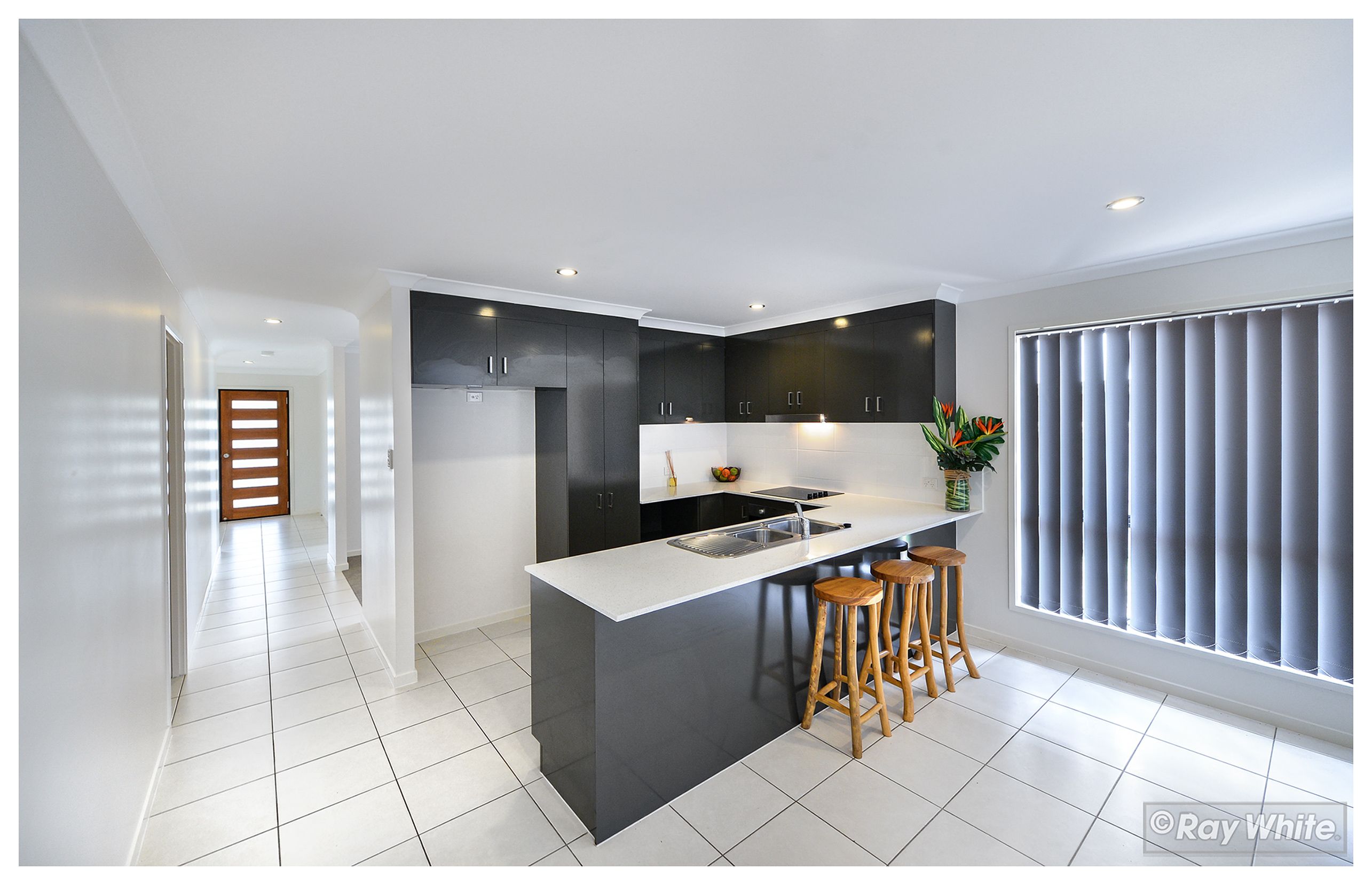 5 Diploma Street, Norman Gardens, QLD 4701
