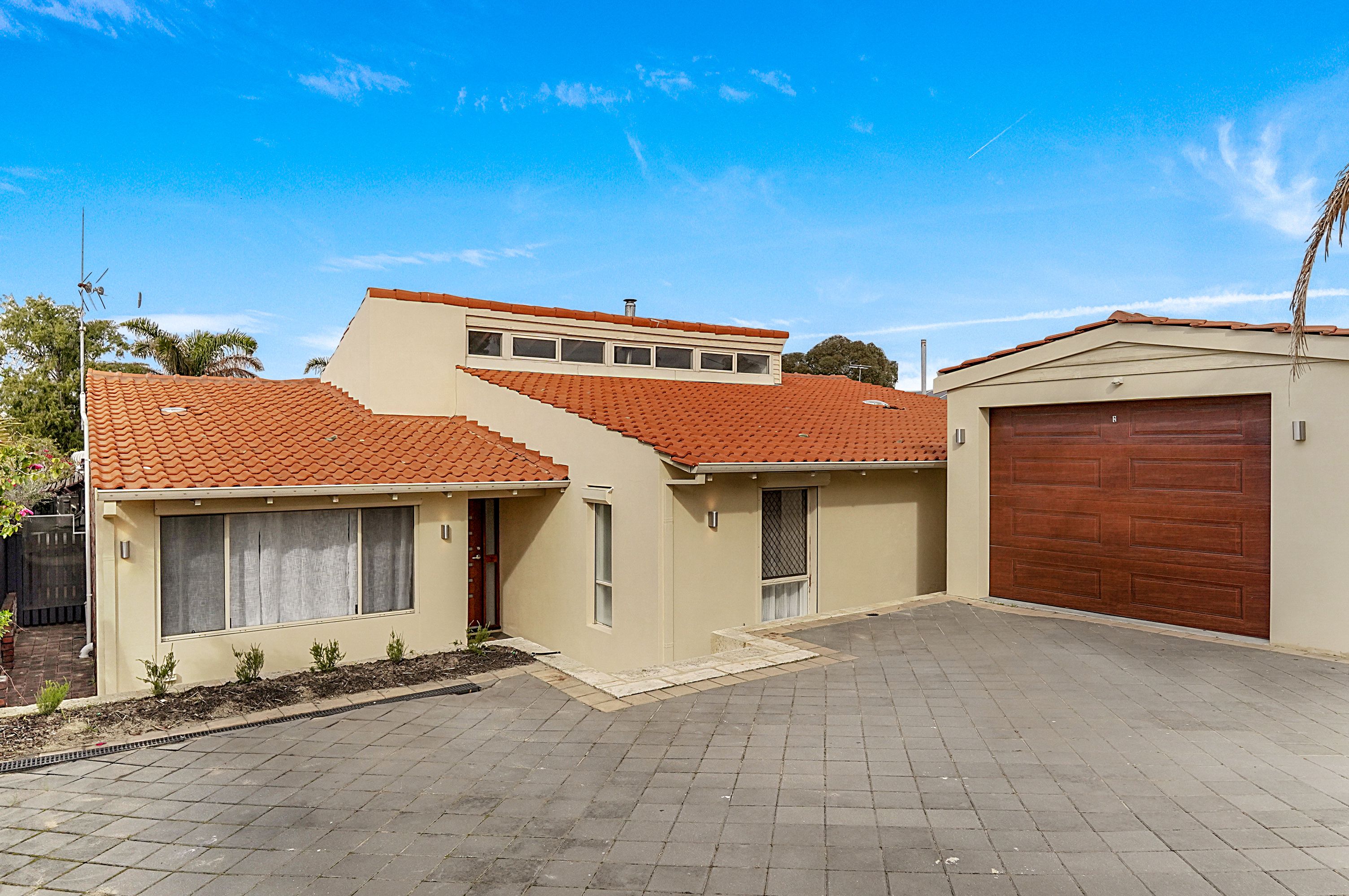 20 Windsor Place, Kallaroo, WA 6025