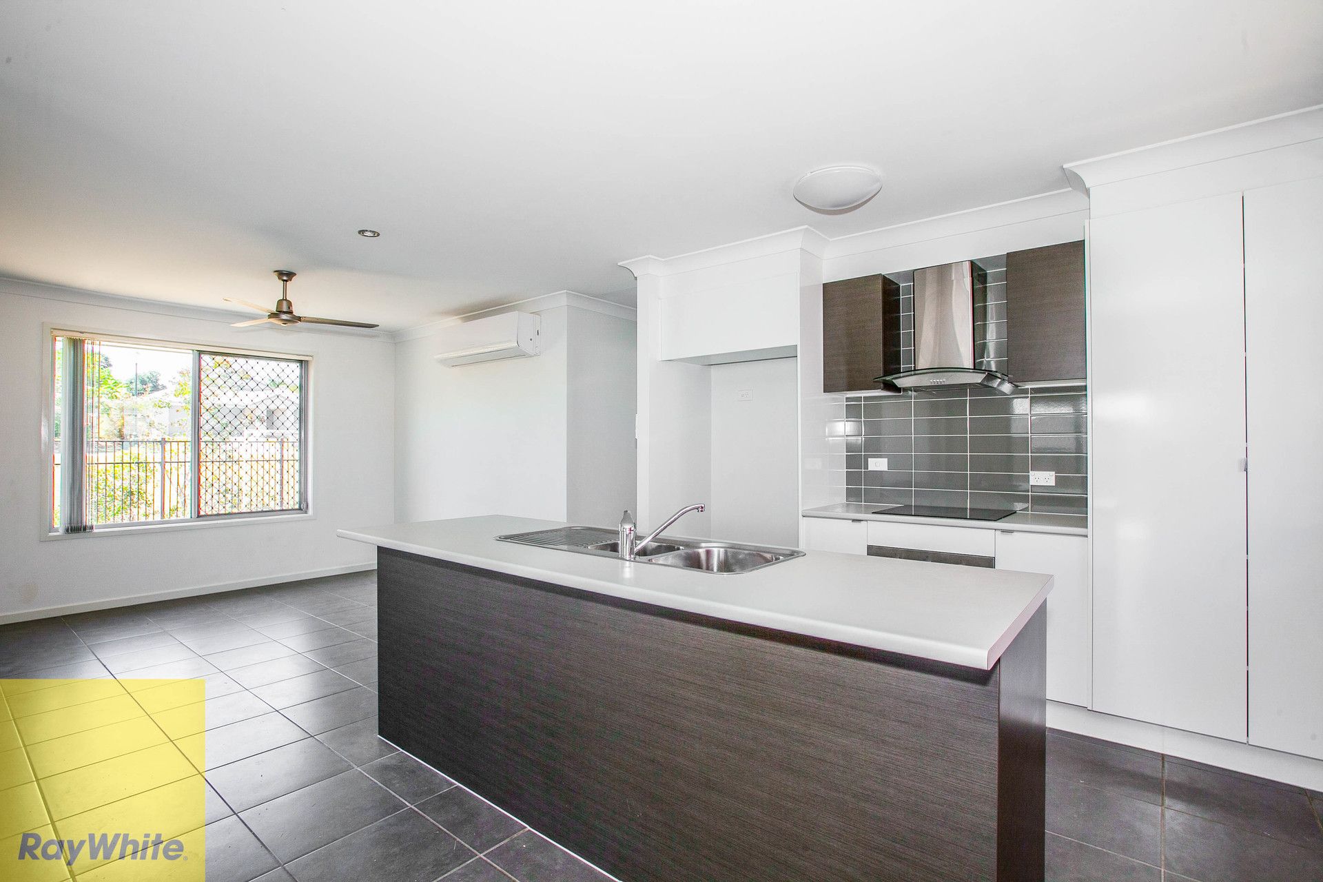 10 Shanks Court, Bundamba, QLD 4304